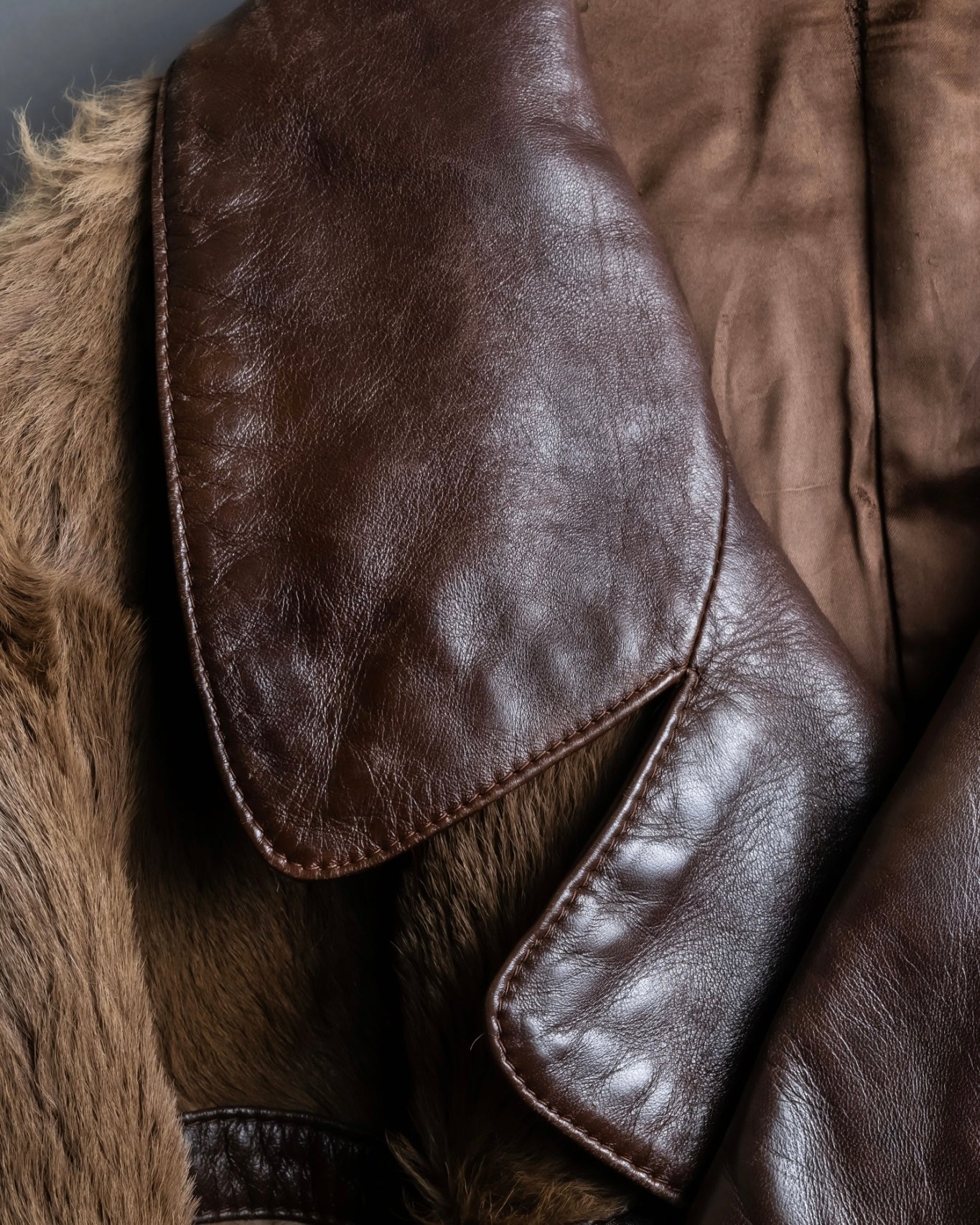 Special oversized vintage double-breasted fur coat