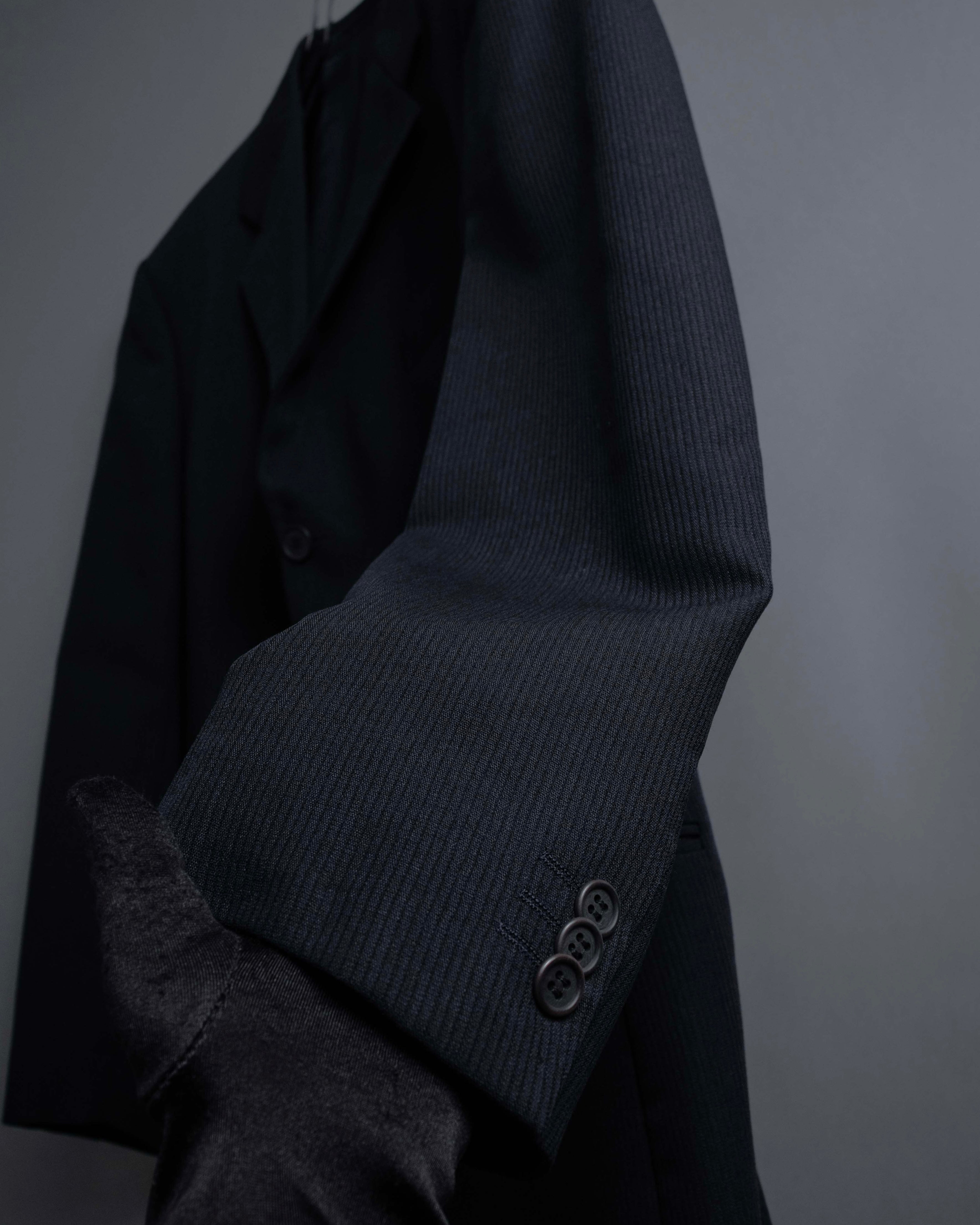 "GIORGIO ARMANI" LE COLLEZIONI line shadow stripe pattern set up