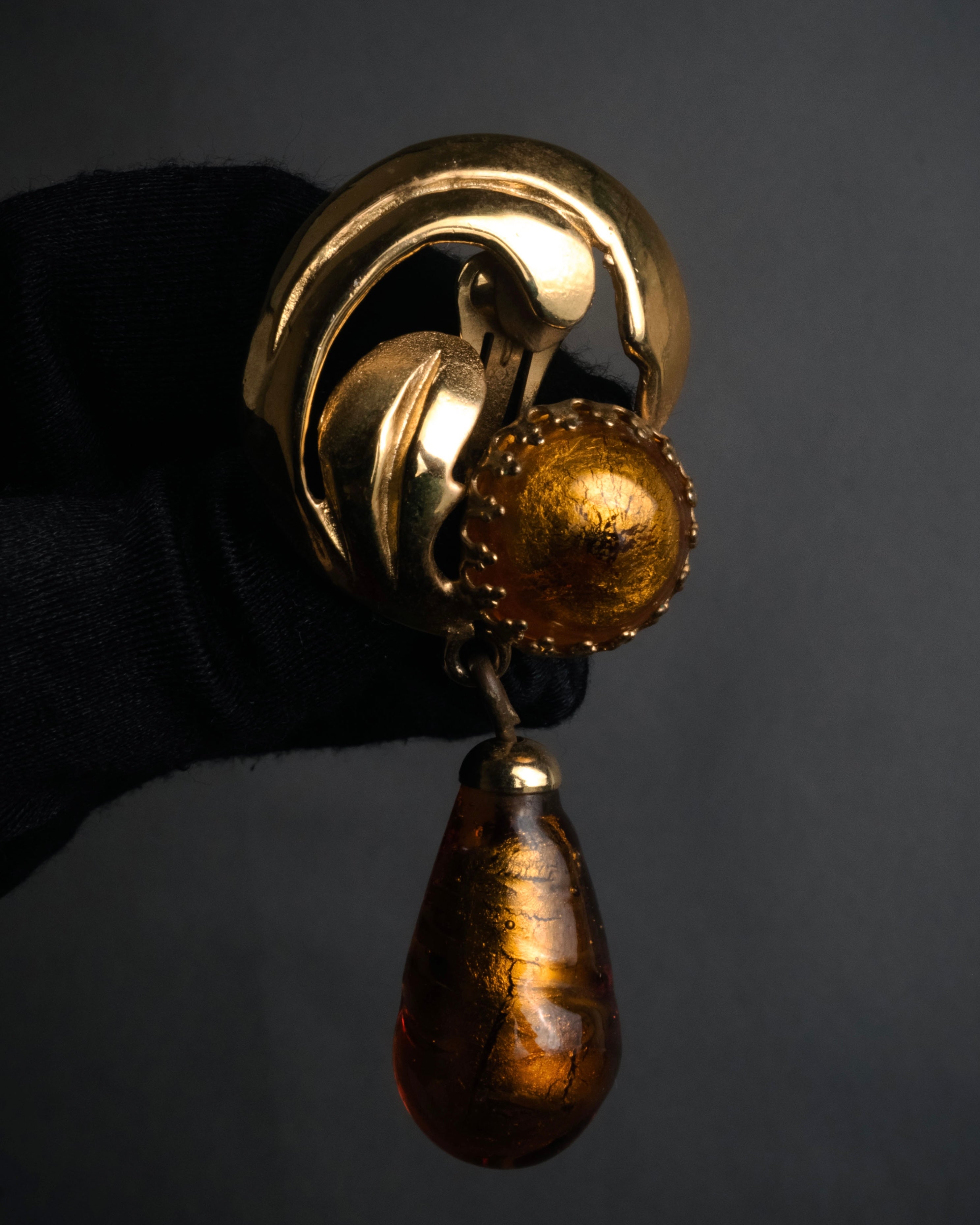 “GIANFRANCO FERRE“ 80’s-90’s Sculptural amber drop earrings