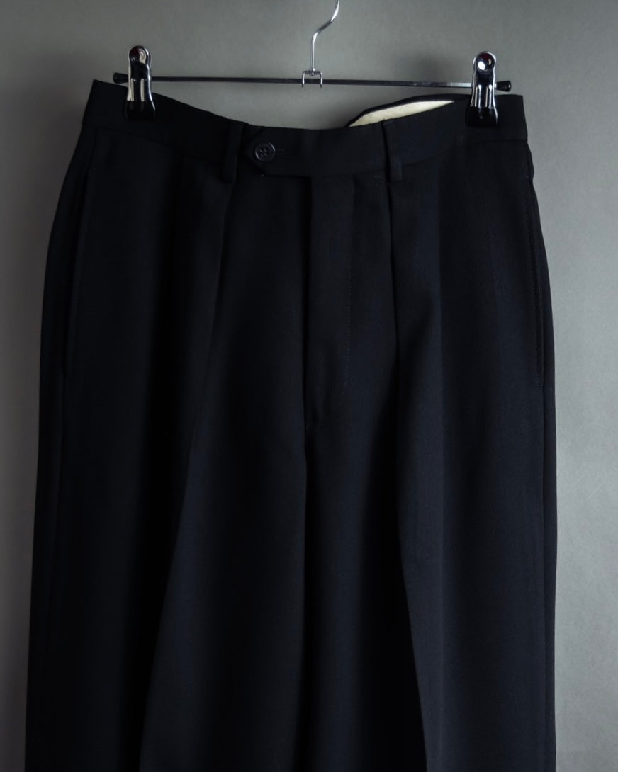 "GIORGIO ARMANI" Classically tailored relaxed set up