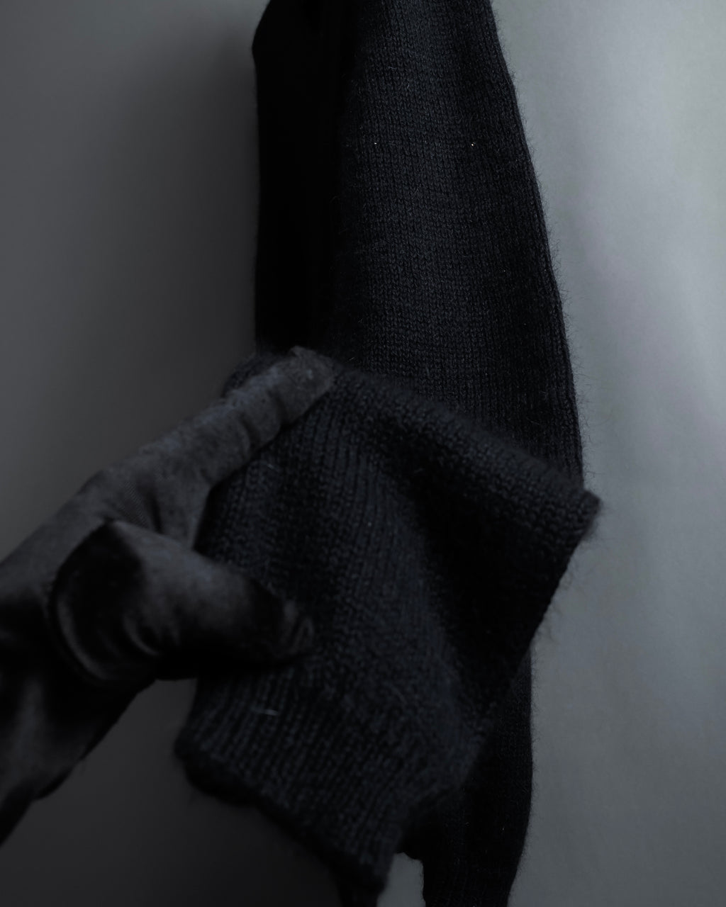 "GUCCI" Silky mix angora V-neck knit pullover