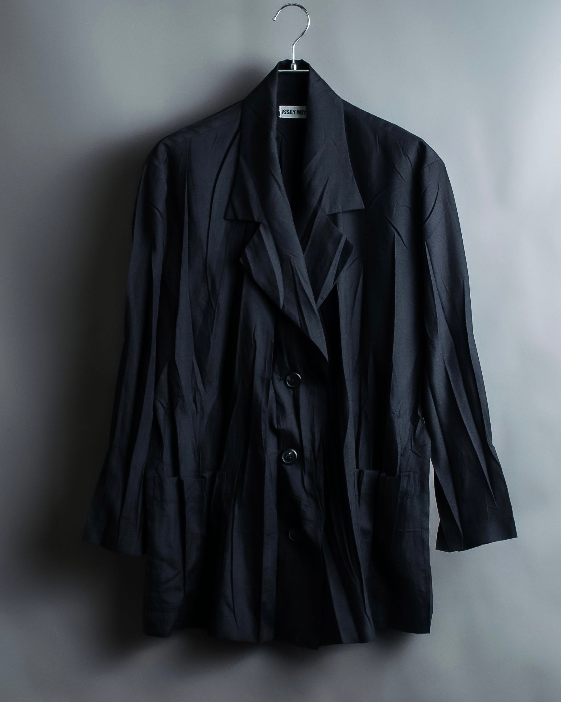 “ISSEY MIYAKE” wrinkle processing oversize tailored jacket