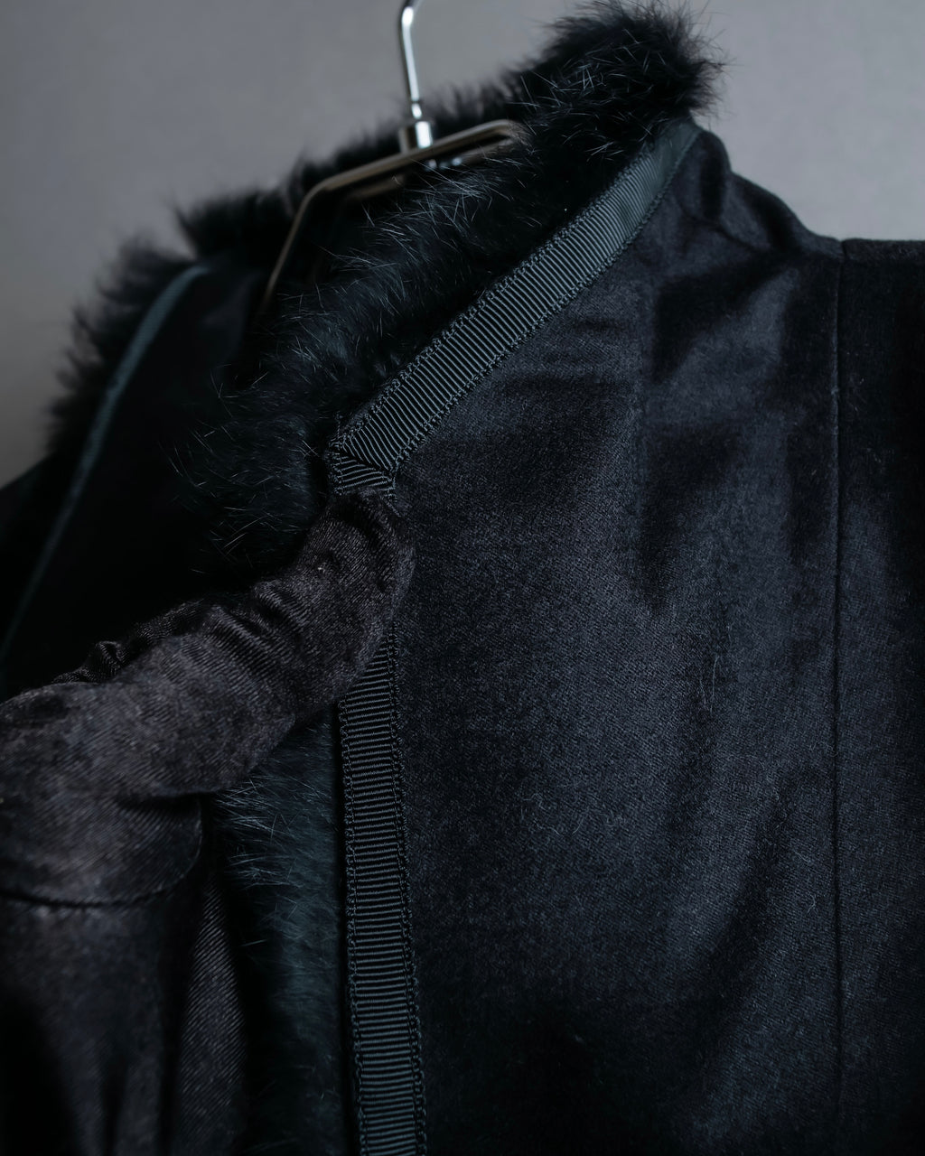 "Alexandar McQueen" Fur trimmed design shaped tailored jacket