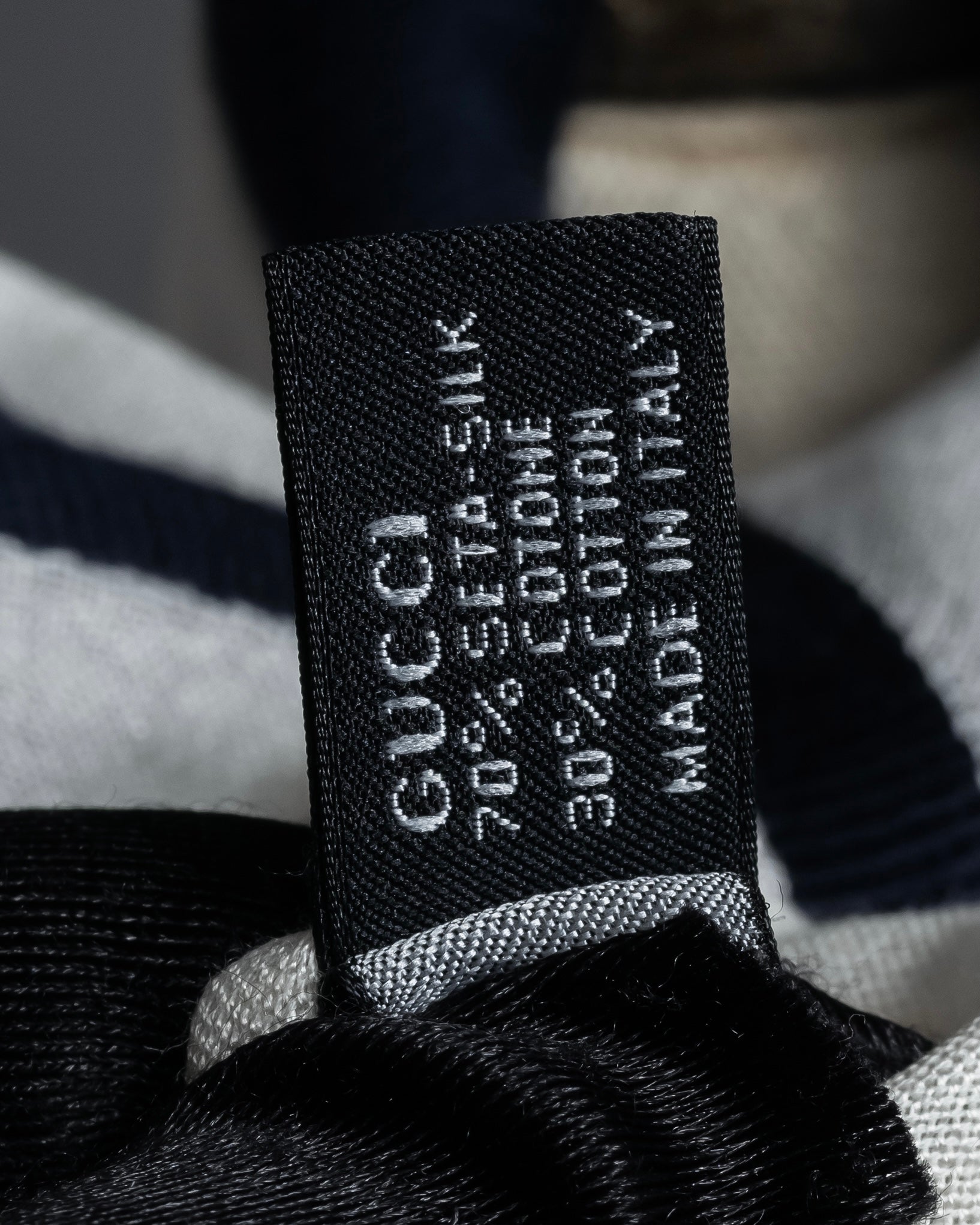 "GUCCI" 90's-00's Line fringe design two-tone long stole