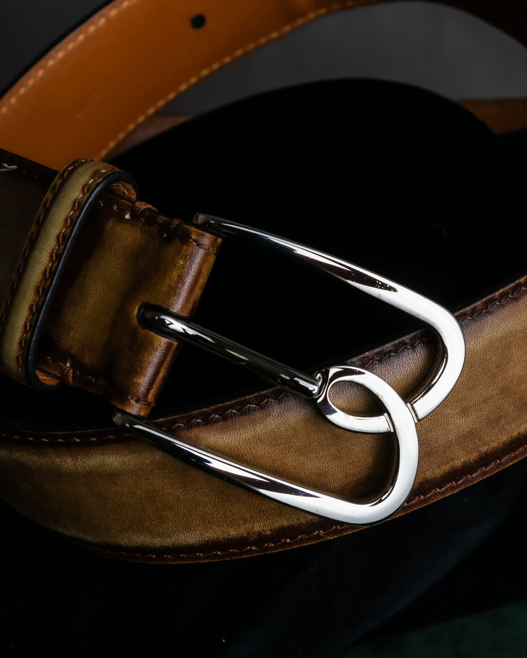 "Berluti" Patina finish curved buckle leather belt