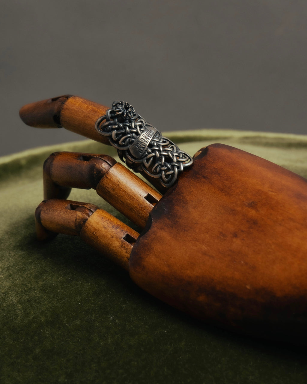 -SPECIAL- “Jean Paul Gaultier“ 90’s-00’s oxidized silver knot ring