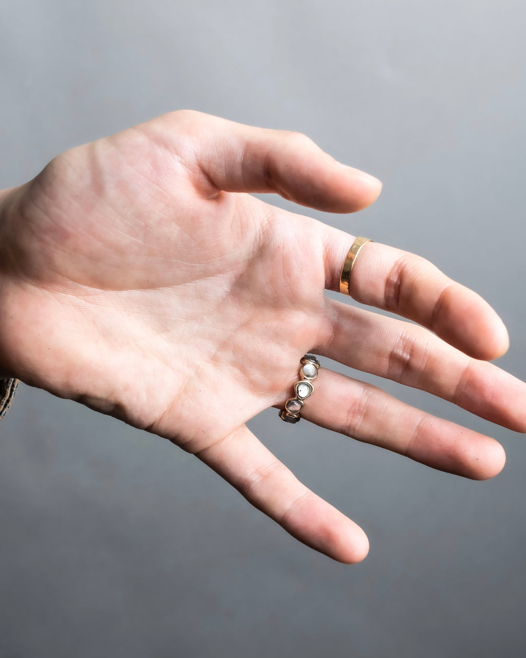 "CHANEL" Mysterious details stone ring