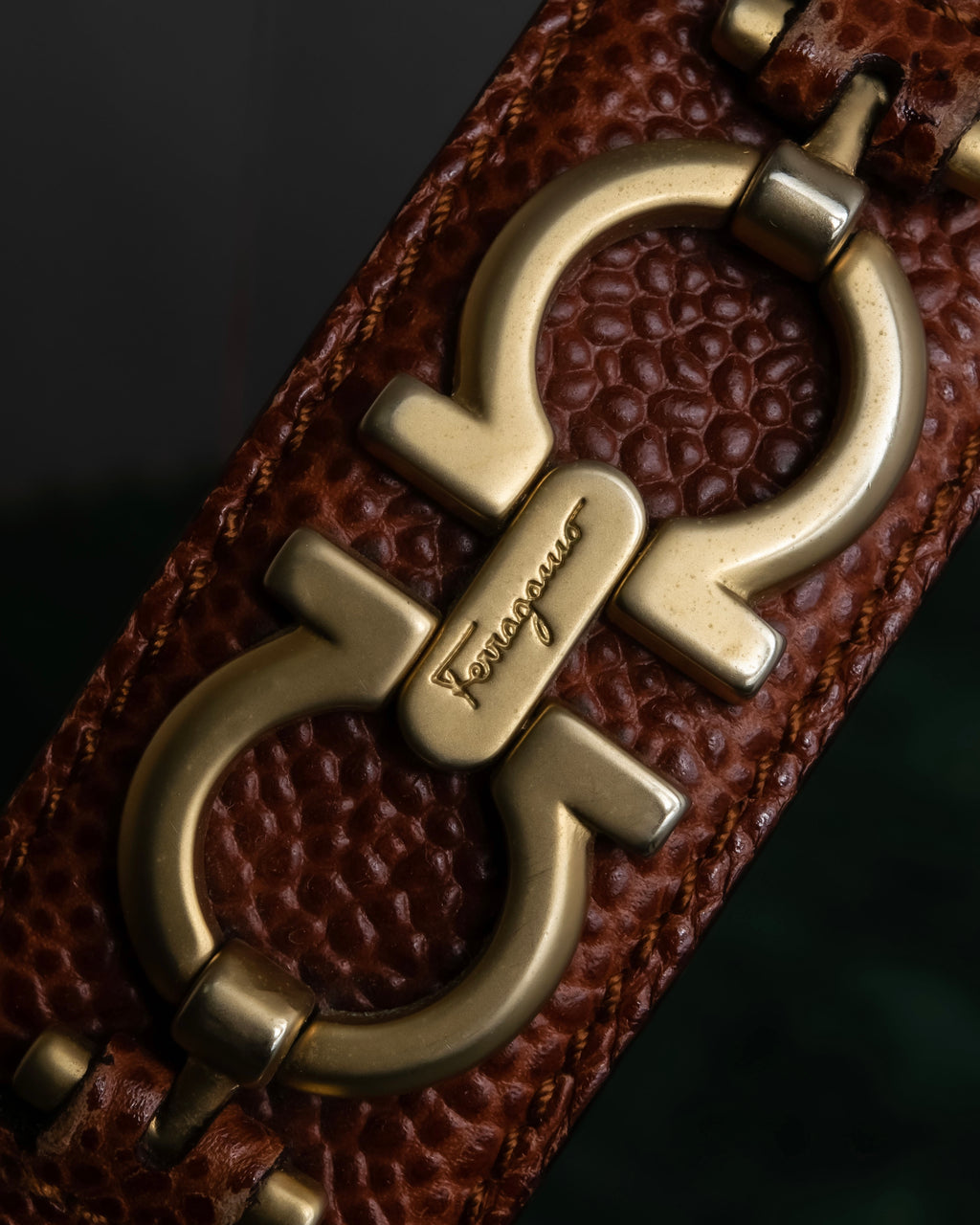 "Salvatore Ferragamo" Gancini motif chain design leather belt