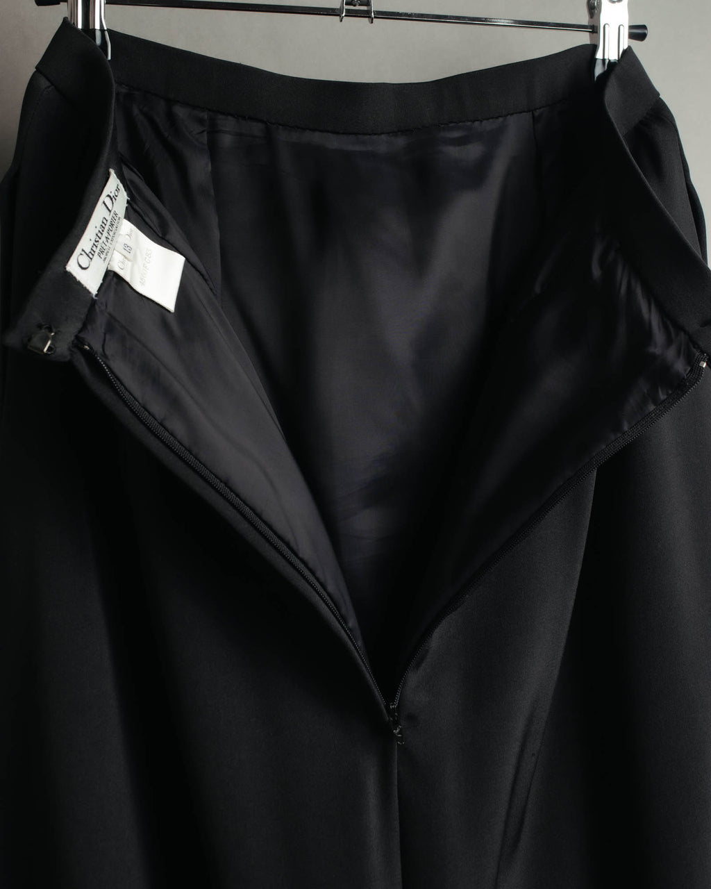 -SPECIAL- “Christian Dior” 80’s silk pleated long skirt