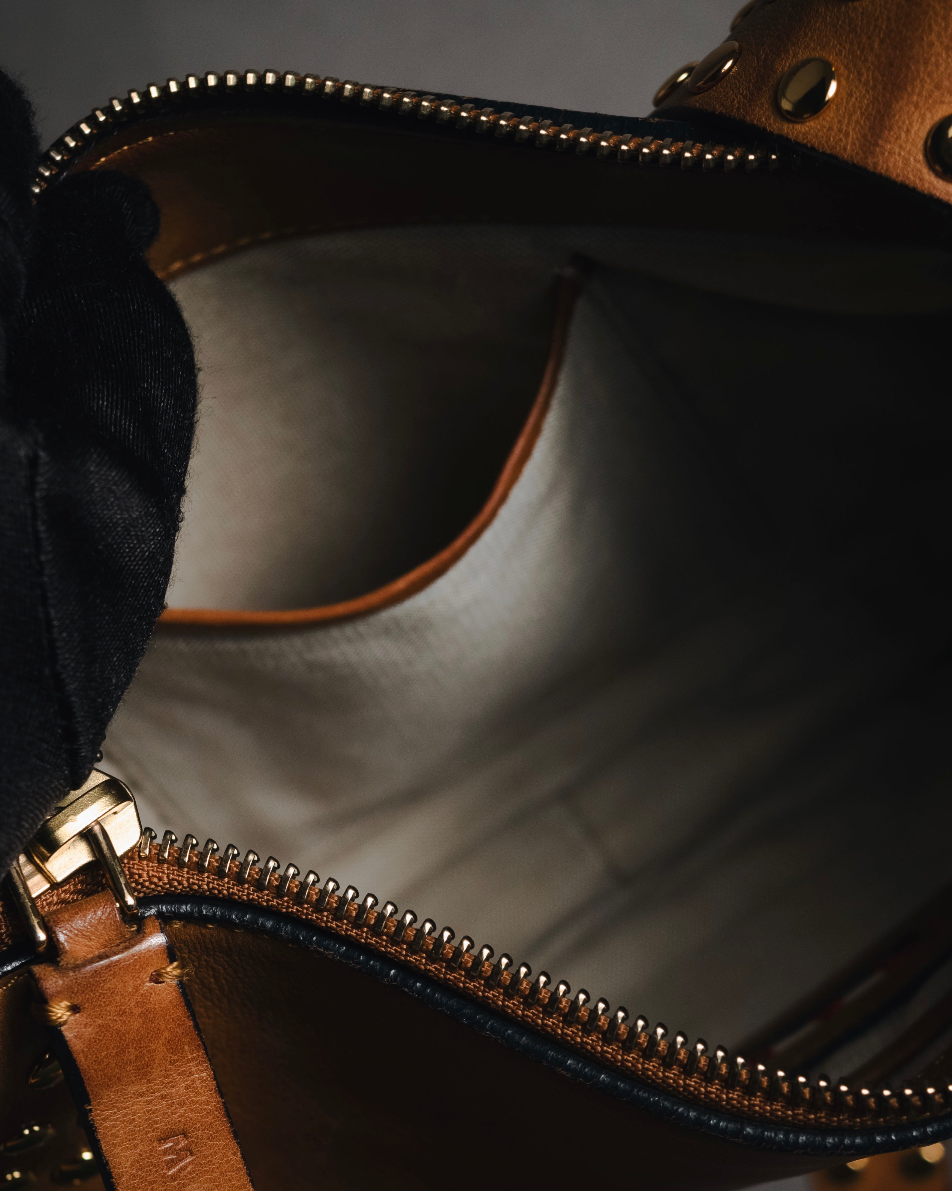 "MARNI" 2010’s-20’s studded leather shoulder bag