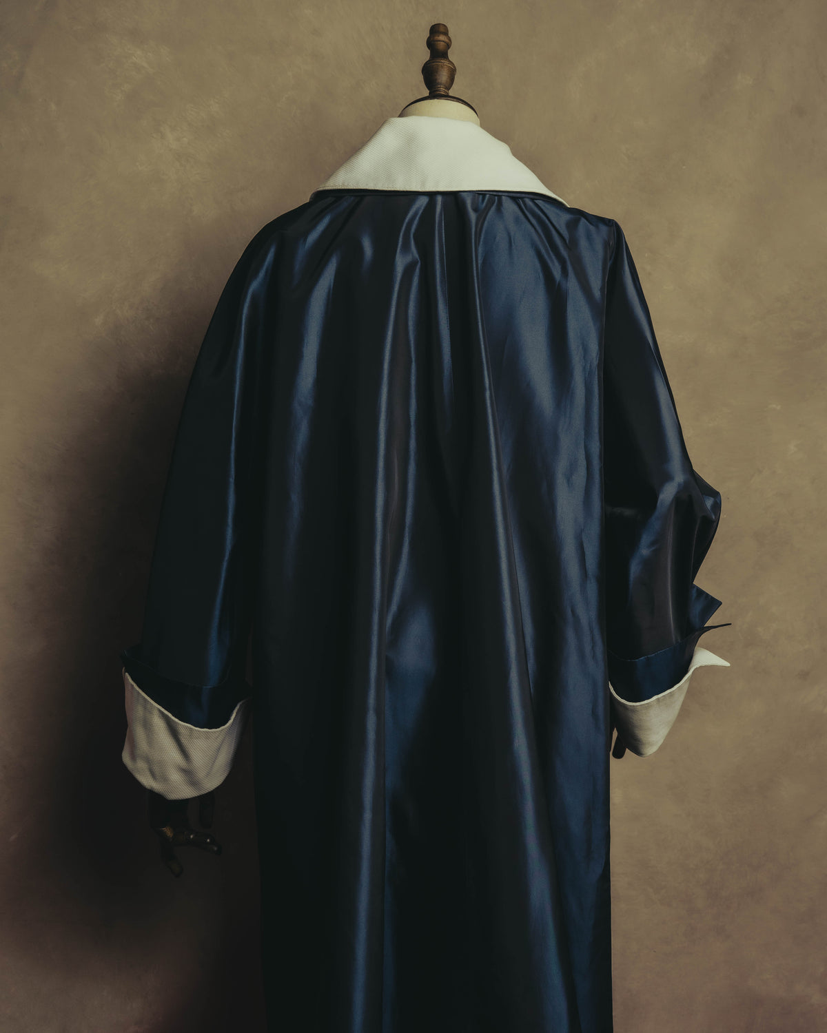 "CELINE" 70's-80's Dramatic contrast collar long coat