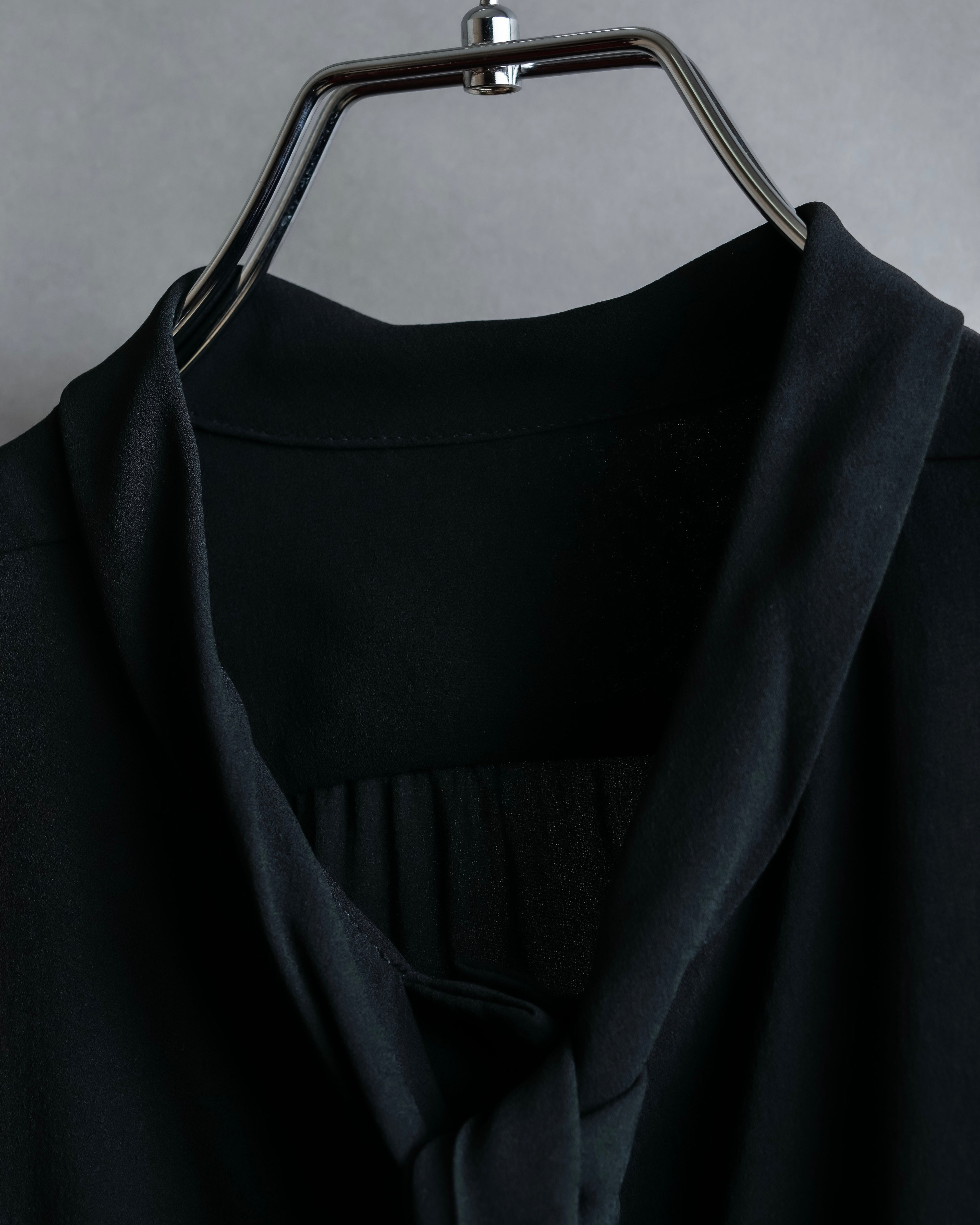 "PRADA" 100% silk bowtie design gathered shirt