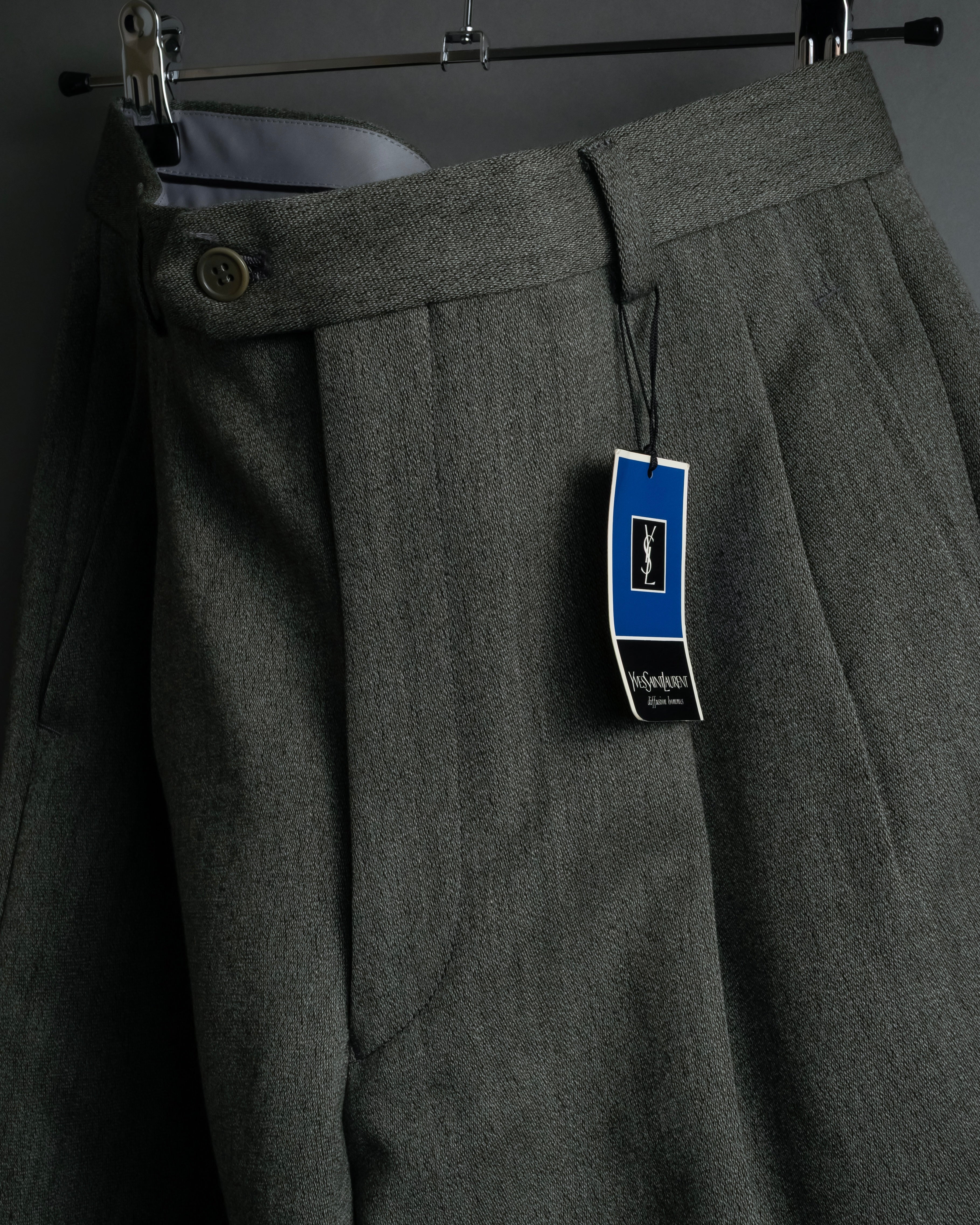 "YVES SAINT LAURENT" Deep pleat tapered wool slacks