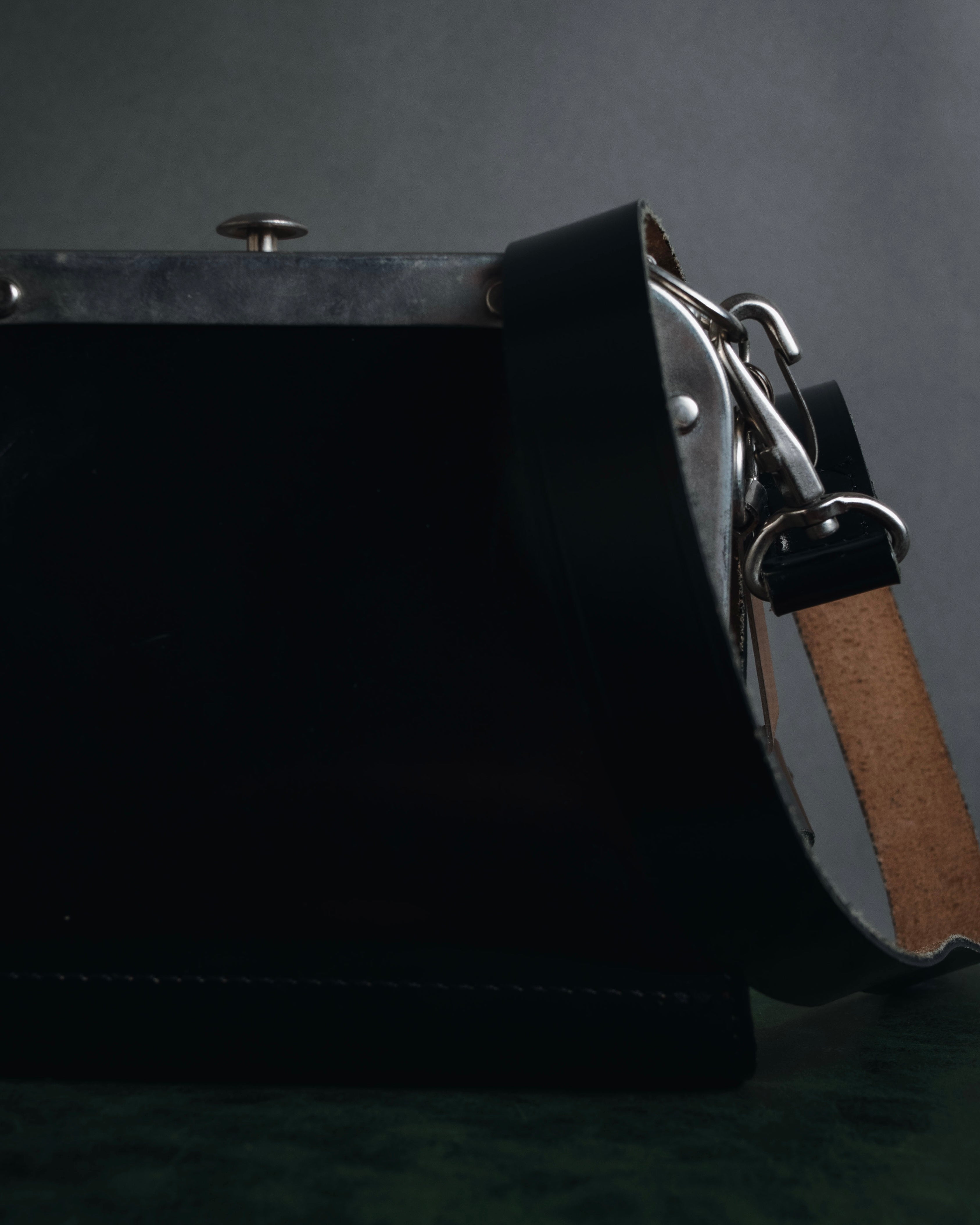 "tricot COMME des GARÇONS" Structured kiss-lock leather shoulder bag