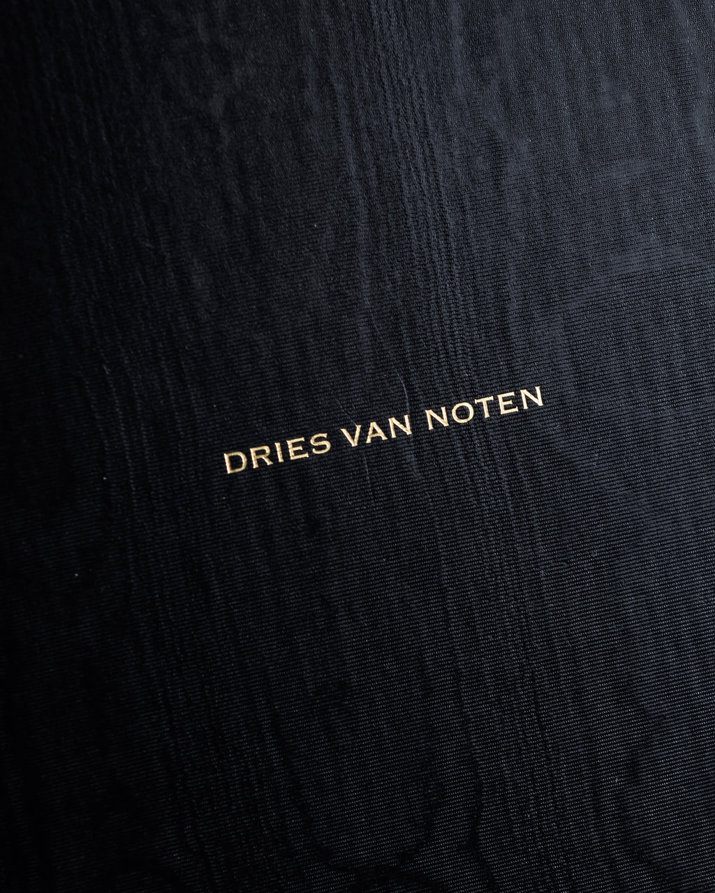 "DRIES VAN NOTTEN" 2022's Double crystal detail magnetic choker