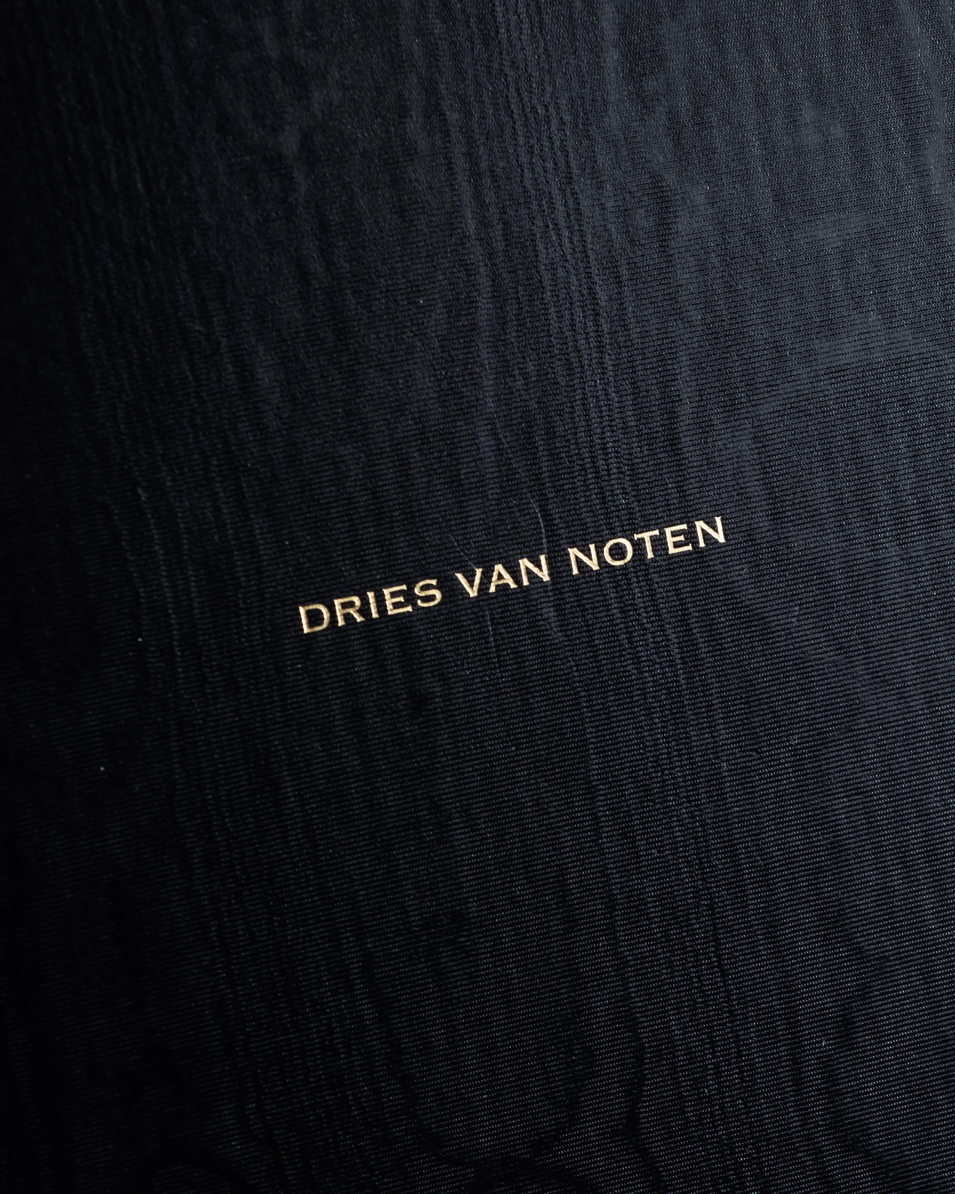 "DRIES VAN NOTTEN" 2022's Double crystal detail magnetic choker