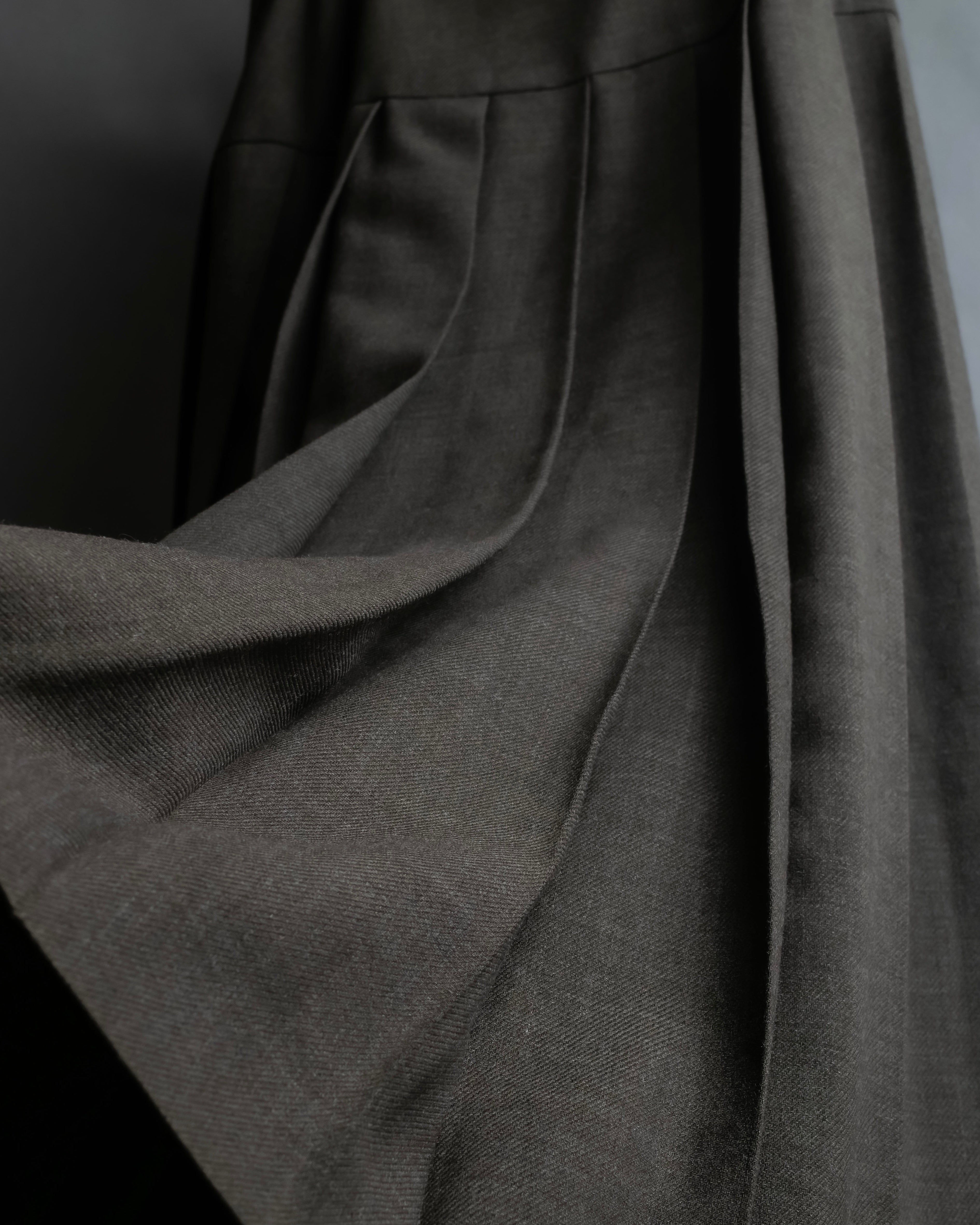 "CHANEL" Side button design pleated flared skirt