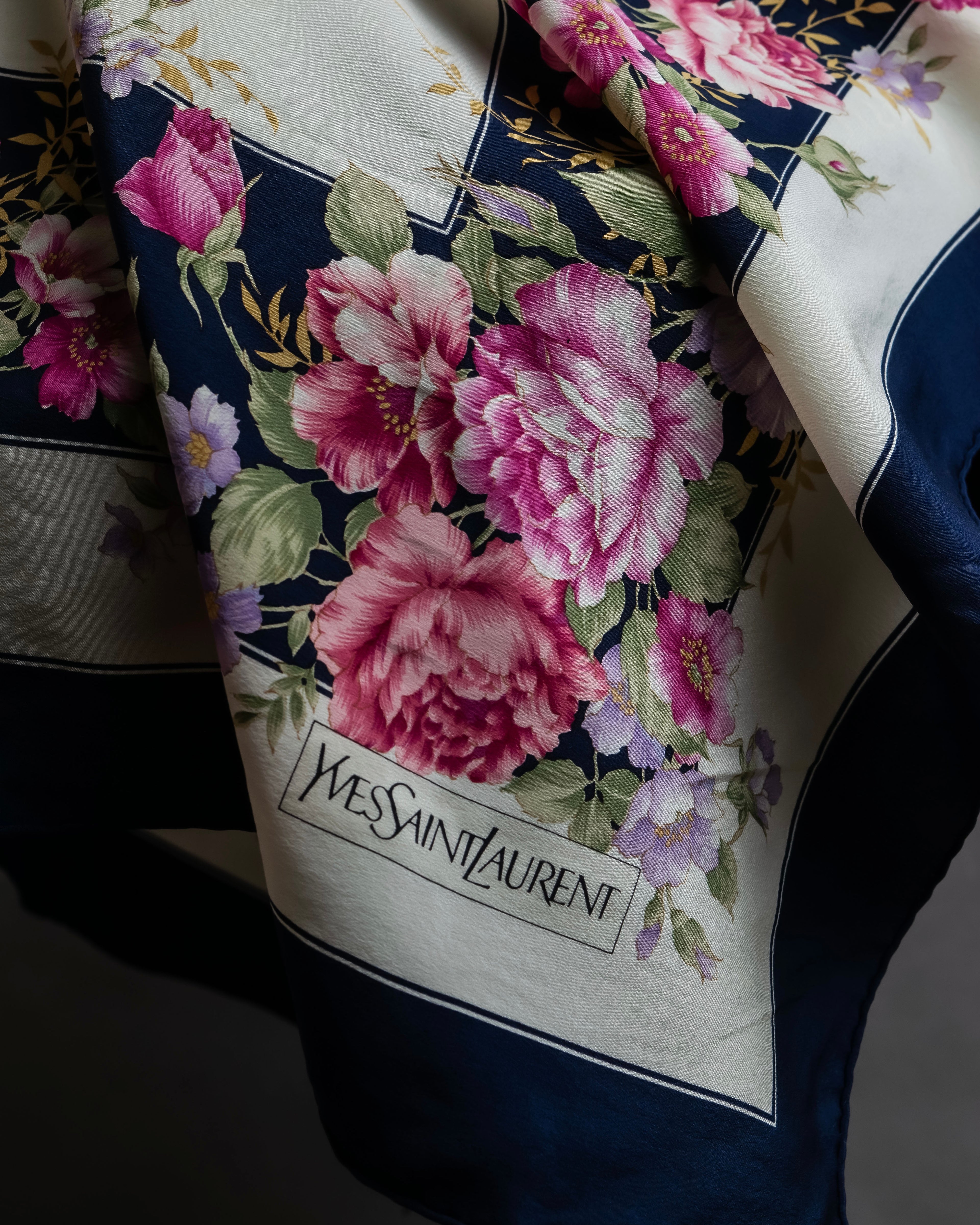 "YVES SAINT LAURENT" Peony small flower bouquet pattern silk scarf