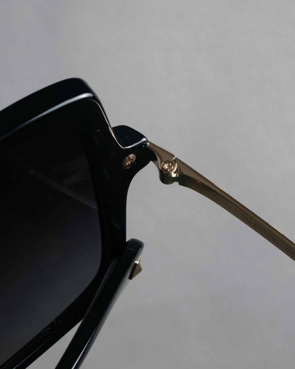 “VALENTINO” 2017’s-2022’s Rockstud sunglasses