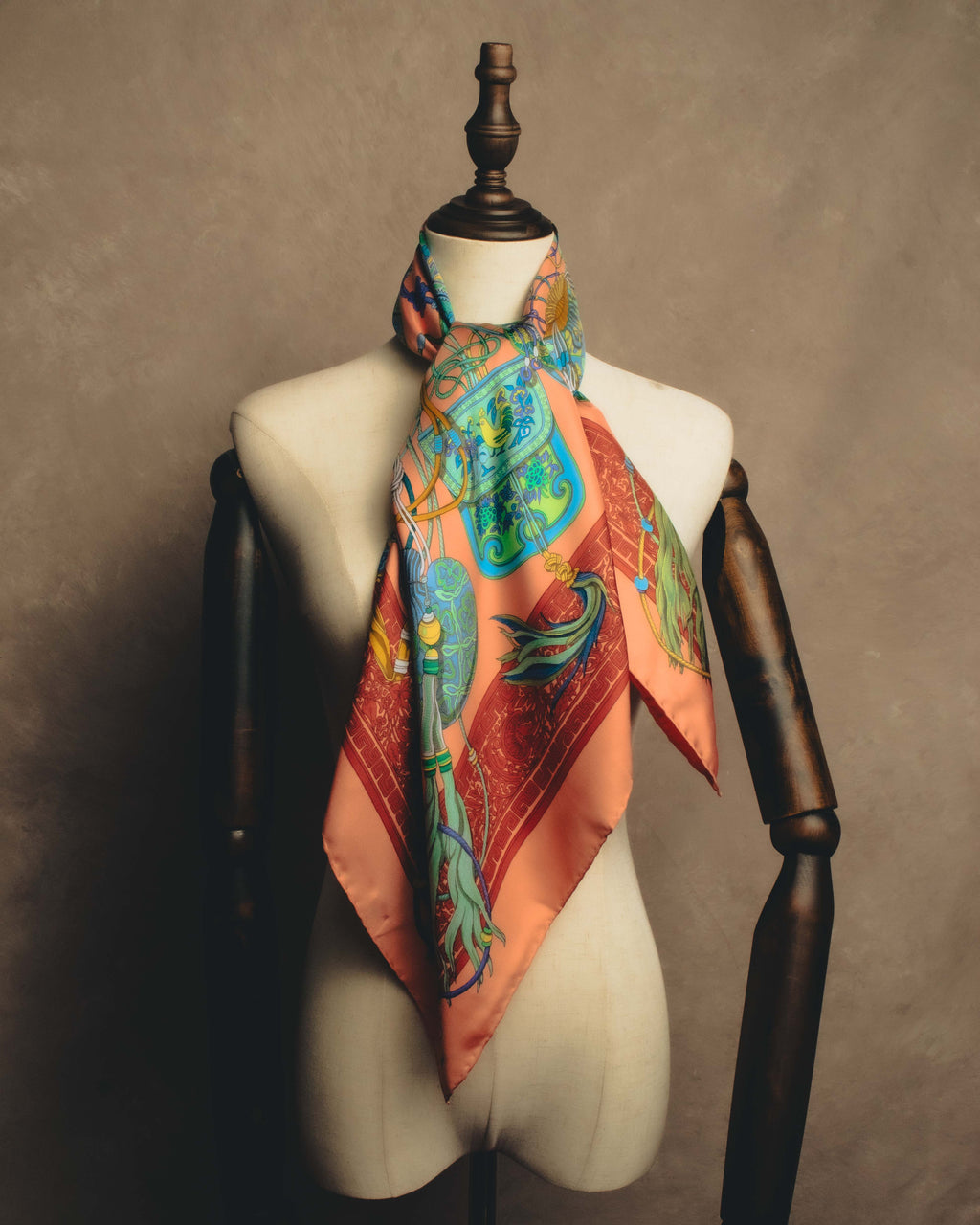 "GUCCI" Late 70's-early 90's oriental motif silk scarf