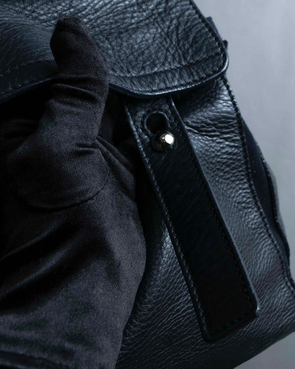 "YVES SAINT LAURENT" Muse to metal design one handle bag