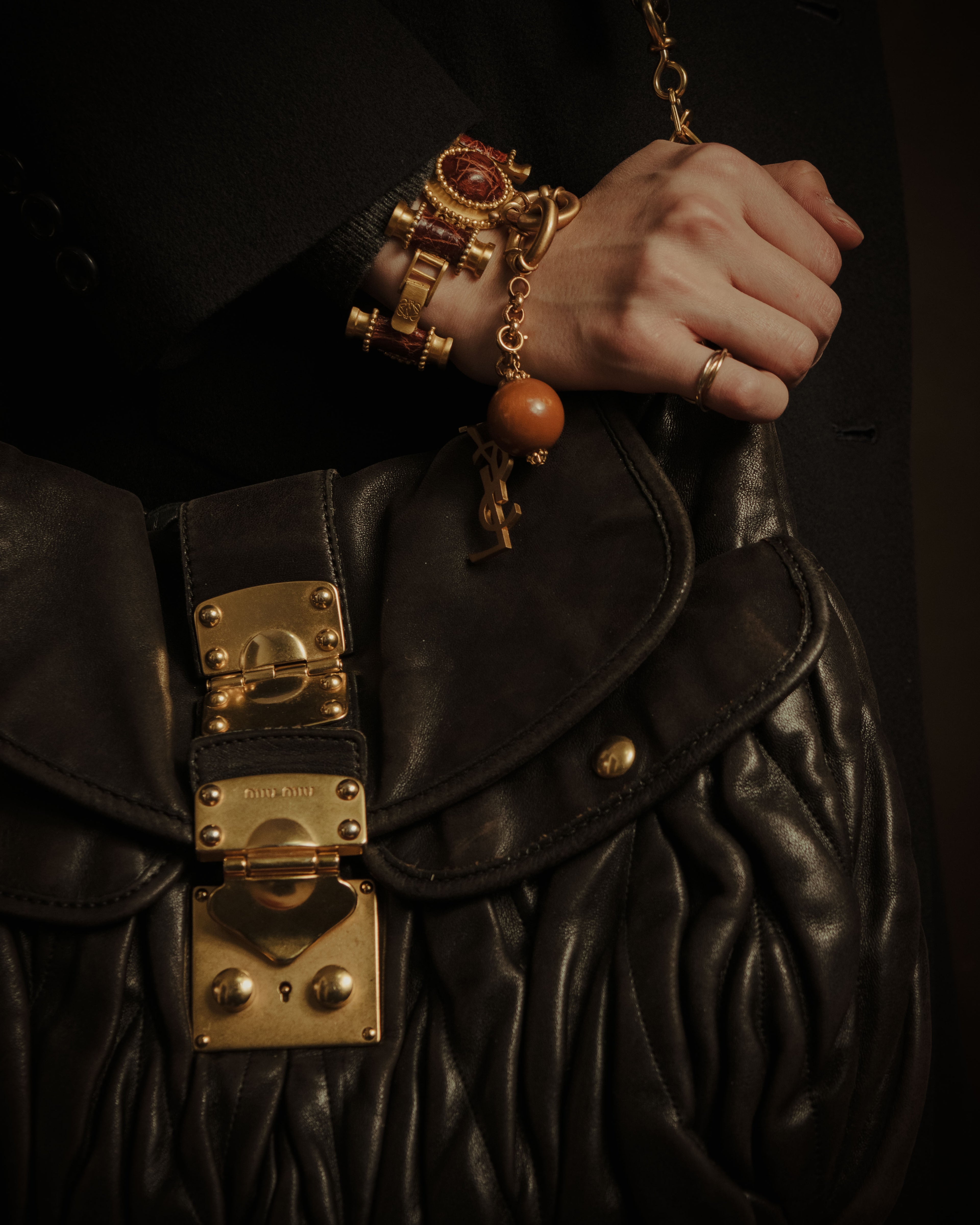 –SPECIAL– "miu miu" 00’s archival matelassé coffer bag