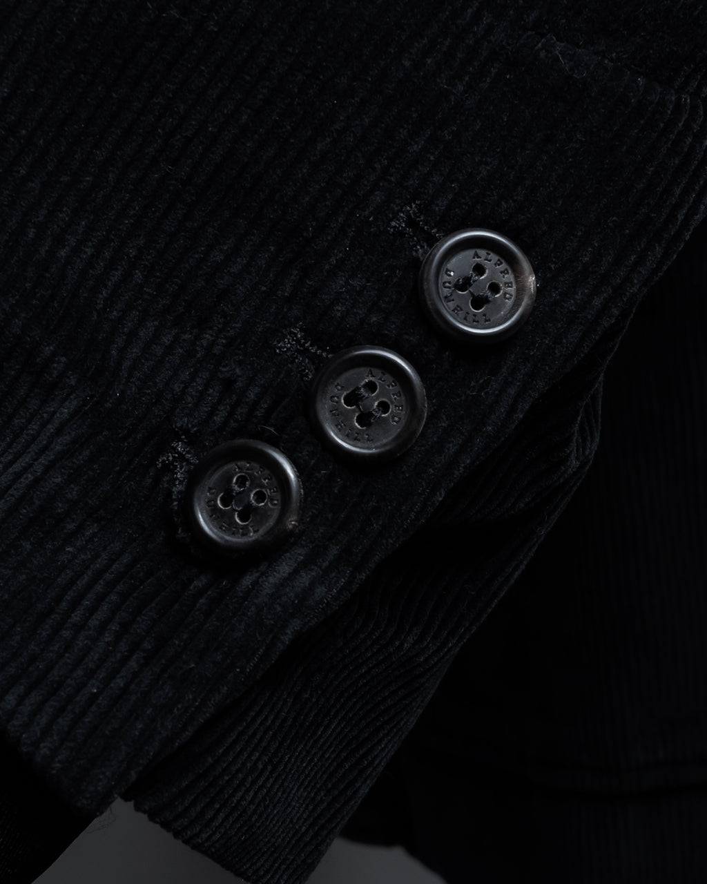 "dunhill" Classically tailored corduroy jacket
