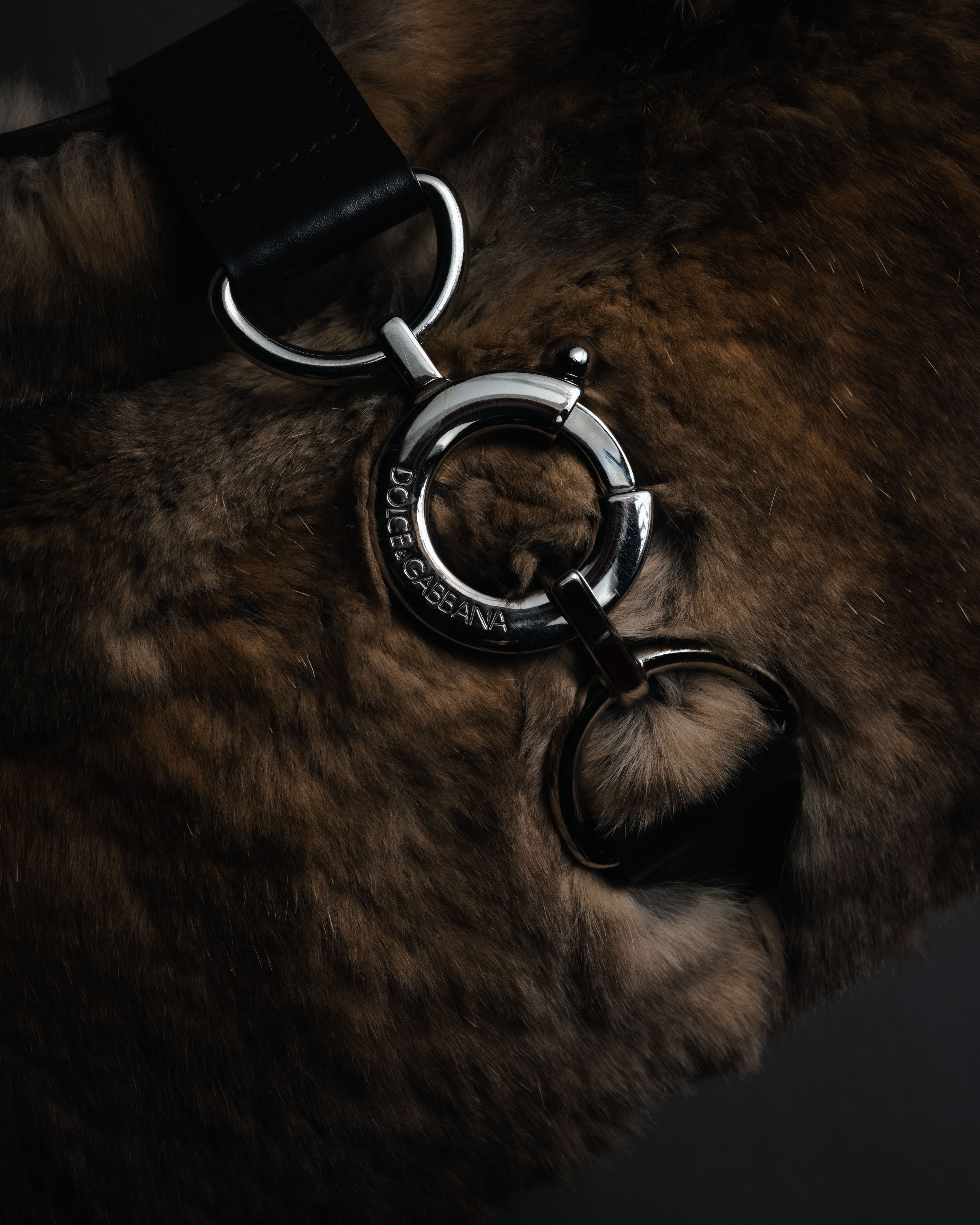 "DOLCE&GABBANA" 00’s-10’s Fur shoulder bag with logo hardware