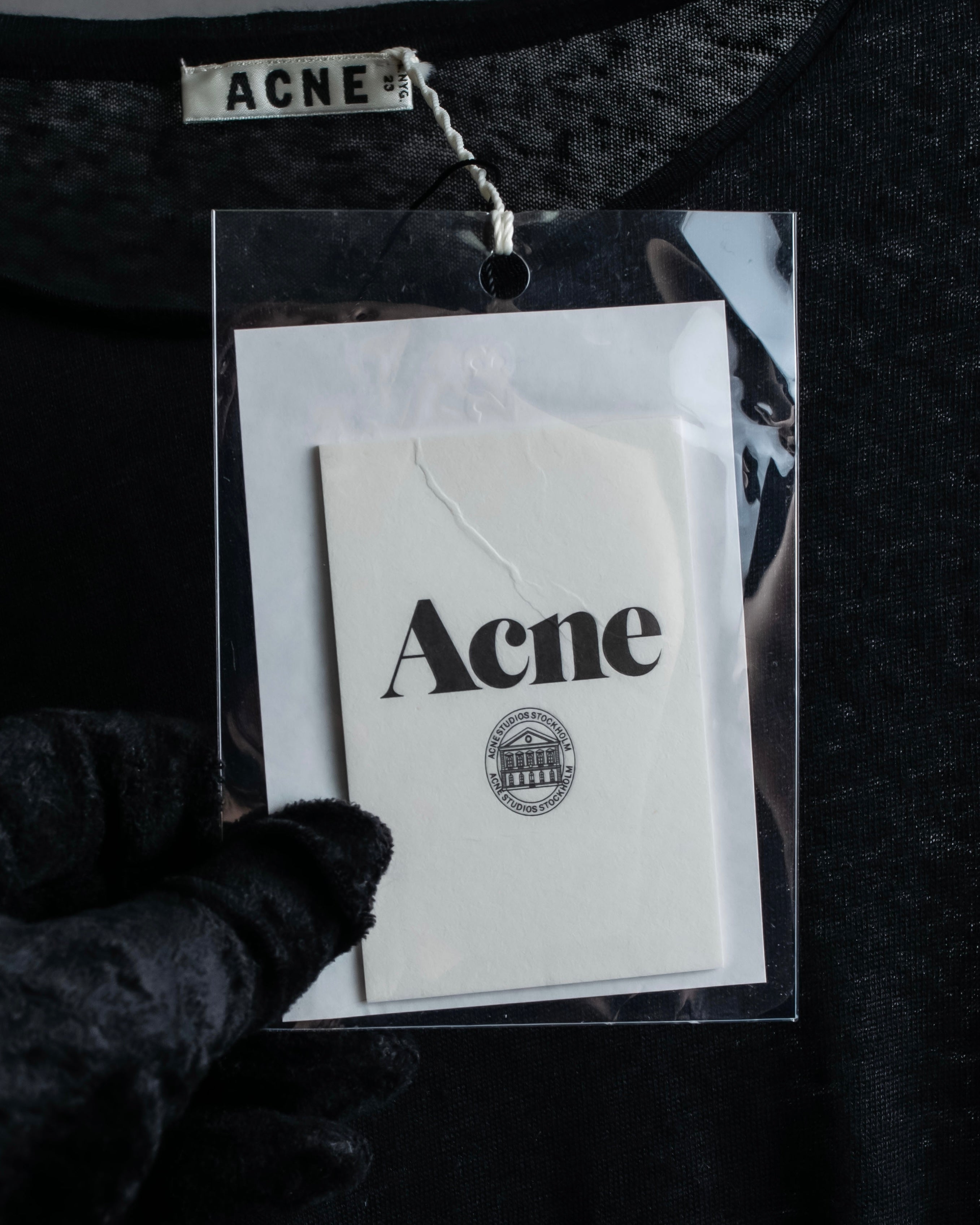 "Acne" Back＆sleeve cutting slit design pullover