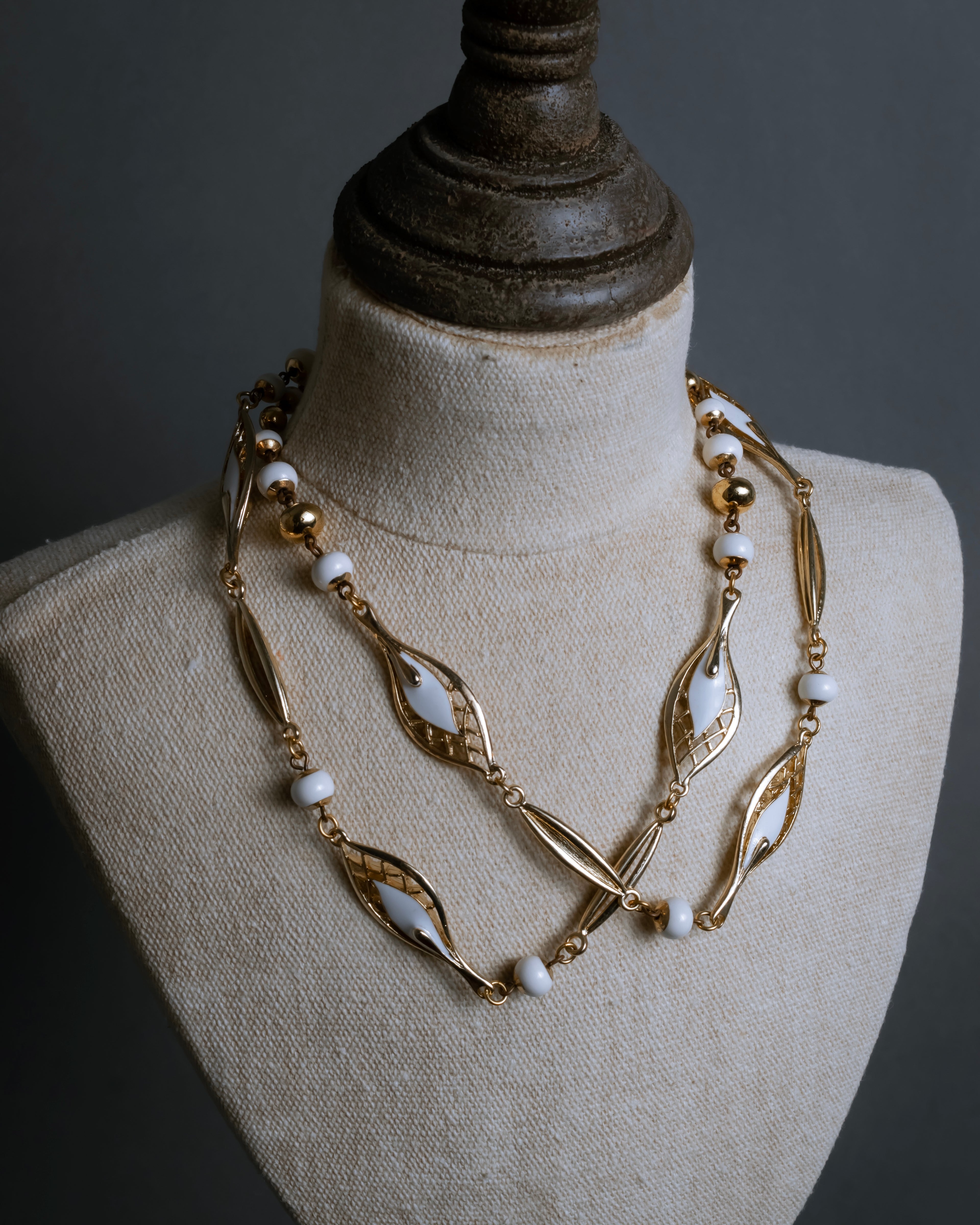 "BALENCIAGA" Leaf motif bijou santoire necklace