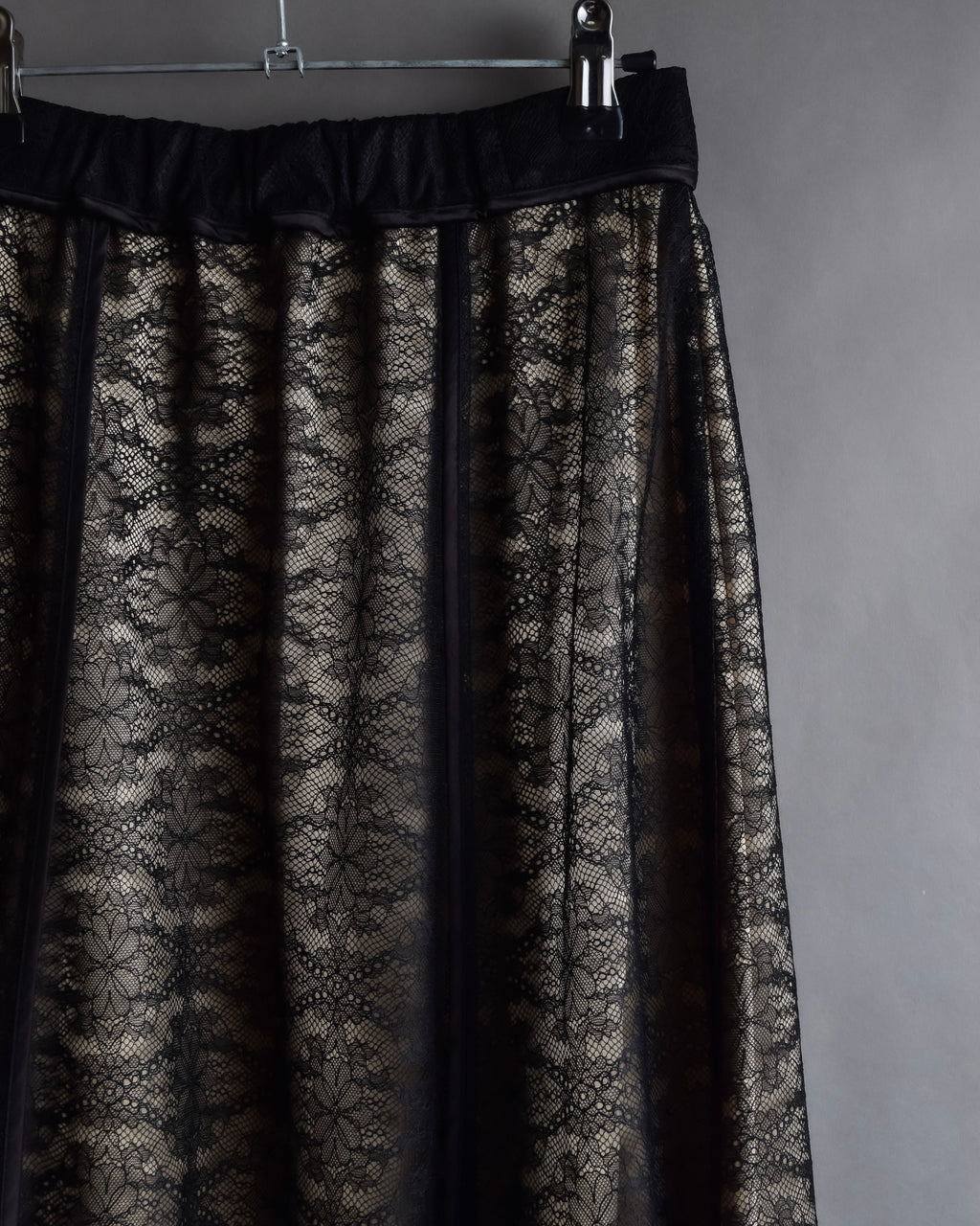 "LANVIN en Bleu" Flowers black lace layered skirt