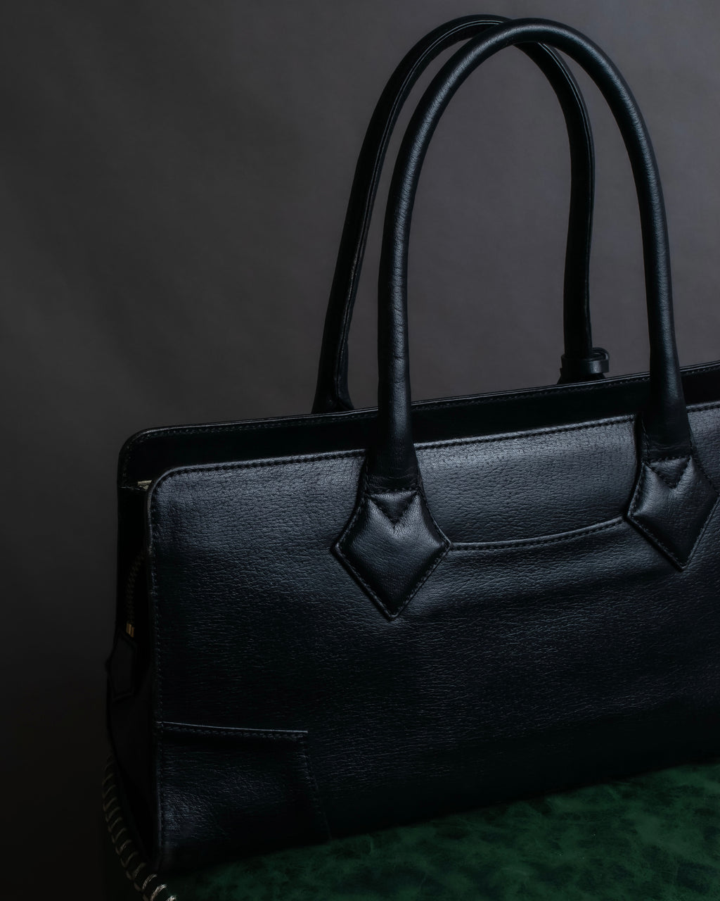 "Vivienne Westwood" Horizontal orb logo engraved hand bag