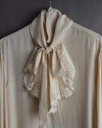 "GUCCI" Michele period frill lace silk bowtie shirt