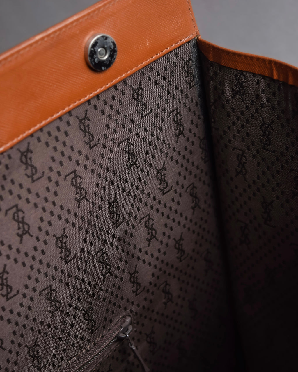 "YVES SAINT LAURENT" Studded Y design open-top leather tote bag