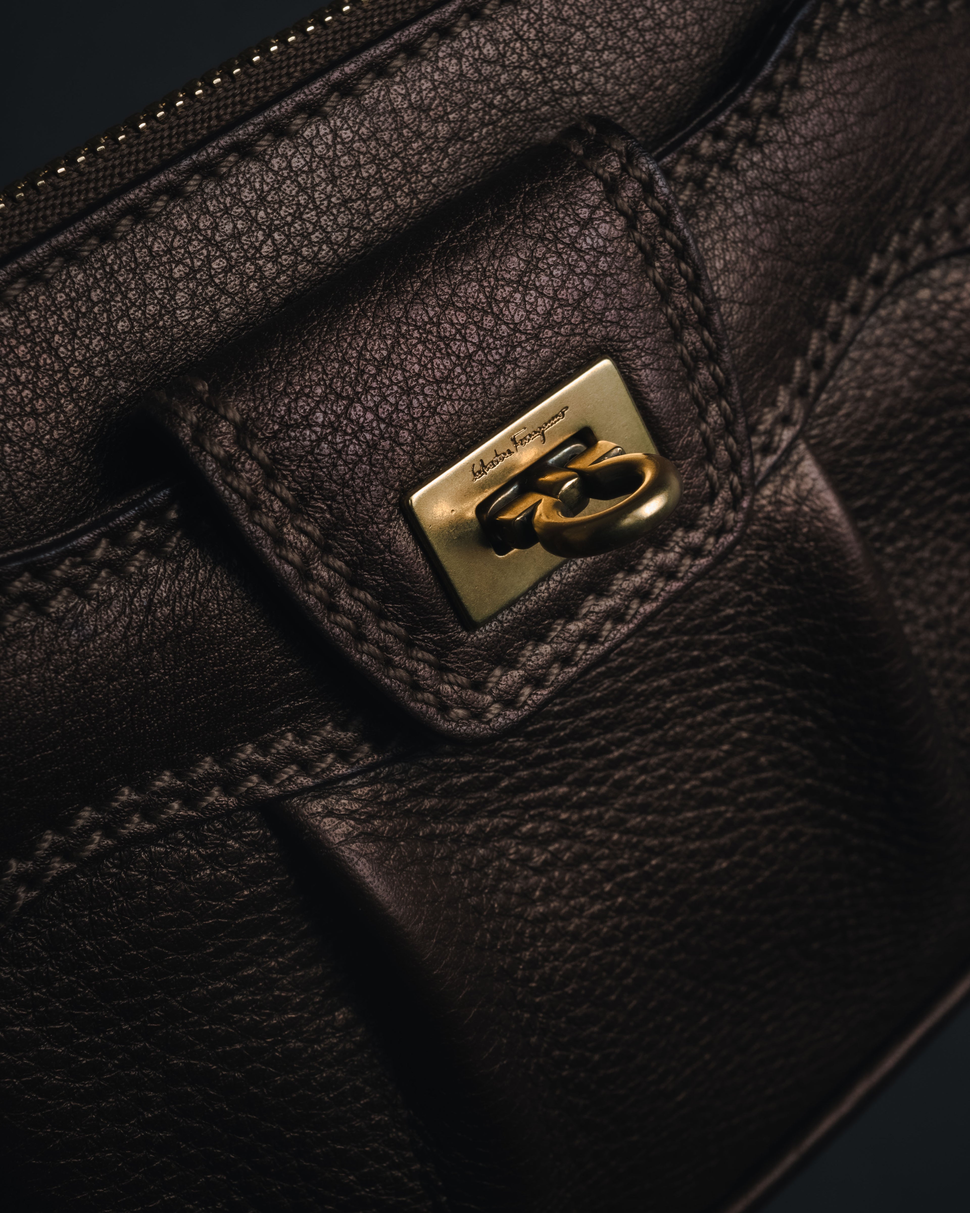 "Salvatore Ferragamo" 2000’s gathered metallic leather ball-link shoulder bag