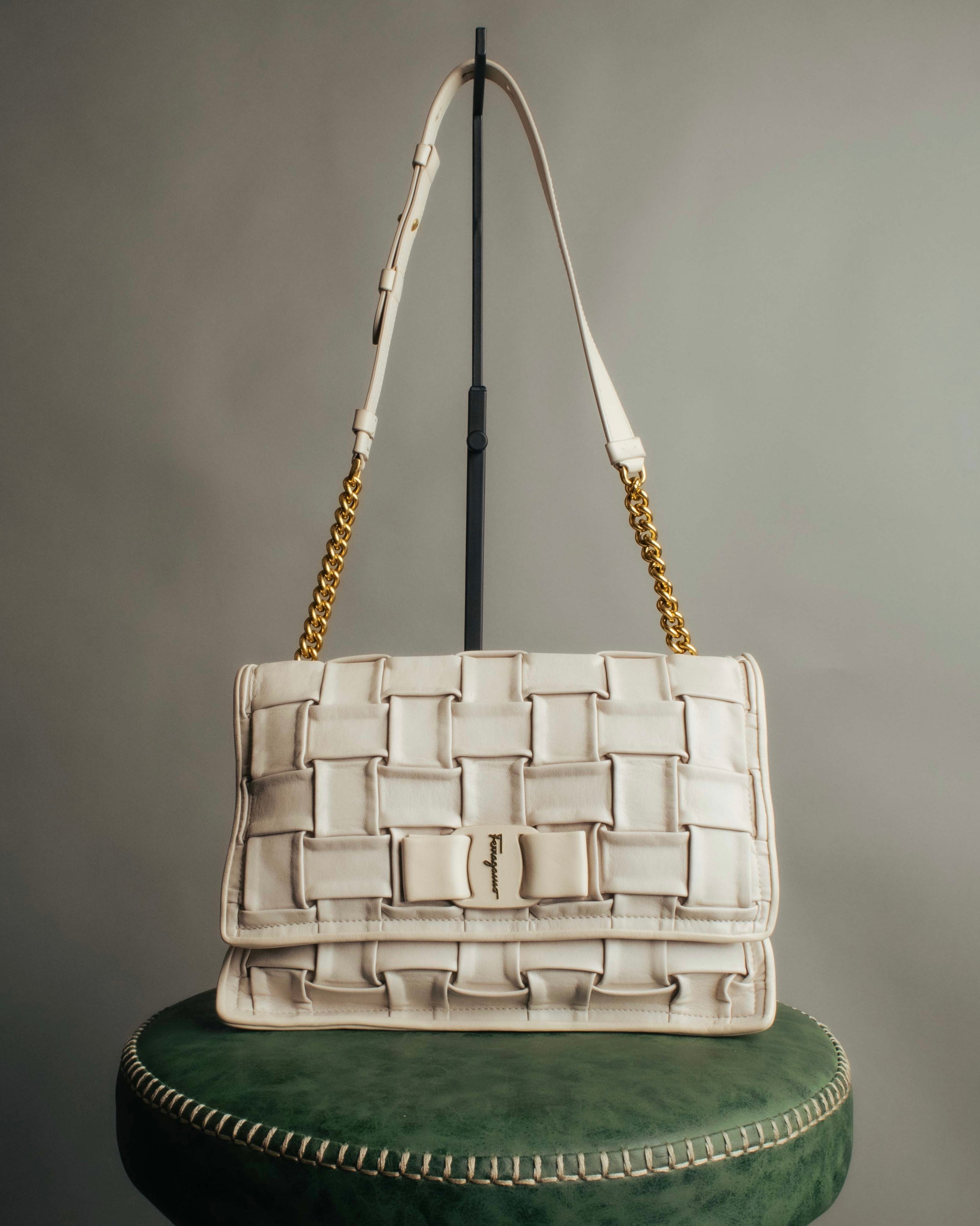 SPECIAL- “Salvatore Ferragamo” 2020-2022 Woven vara chain shoulder