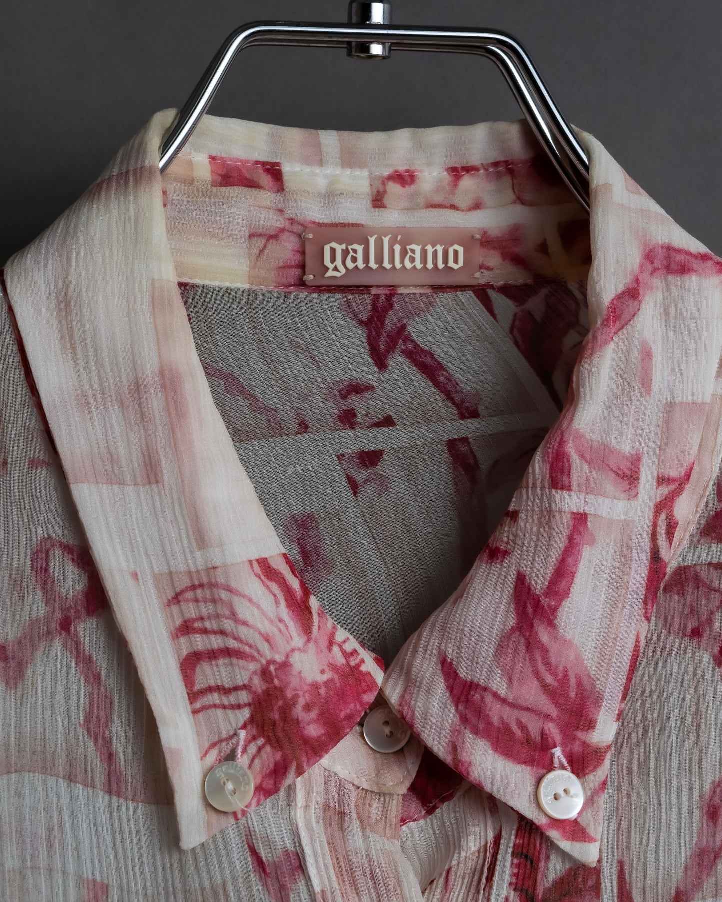 "John Galliano" 100% silk tropical floral regular collar shirt