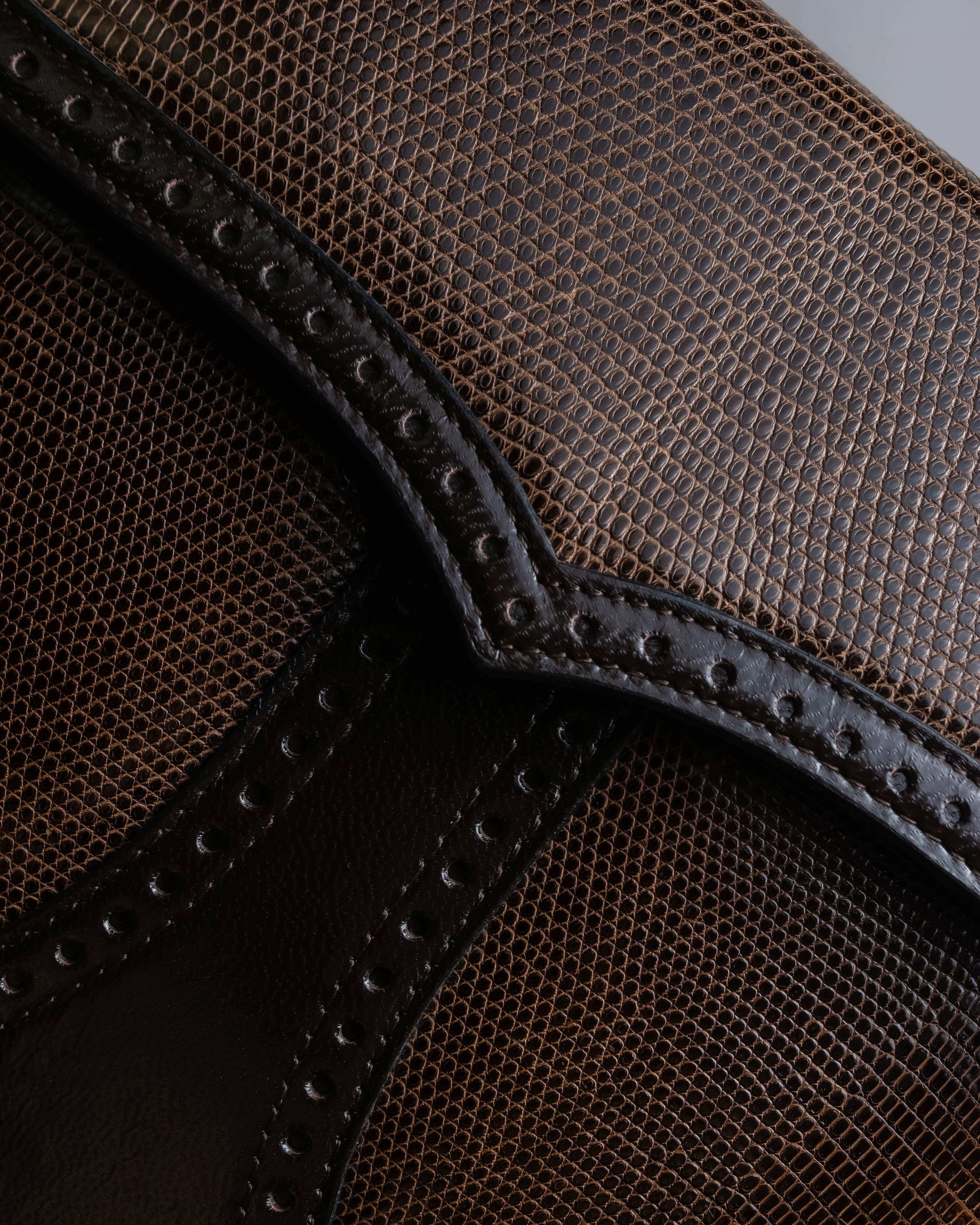 "YVES SAINT LAURENT" Brogue decorative design lizard embossed leather shoulder bag