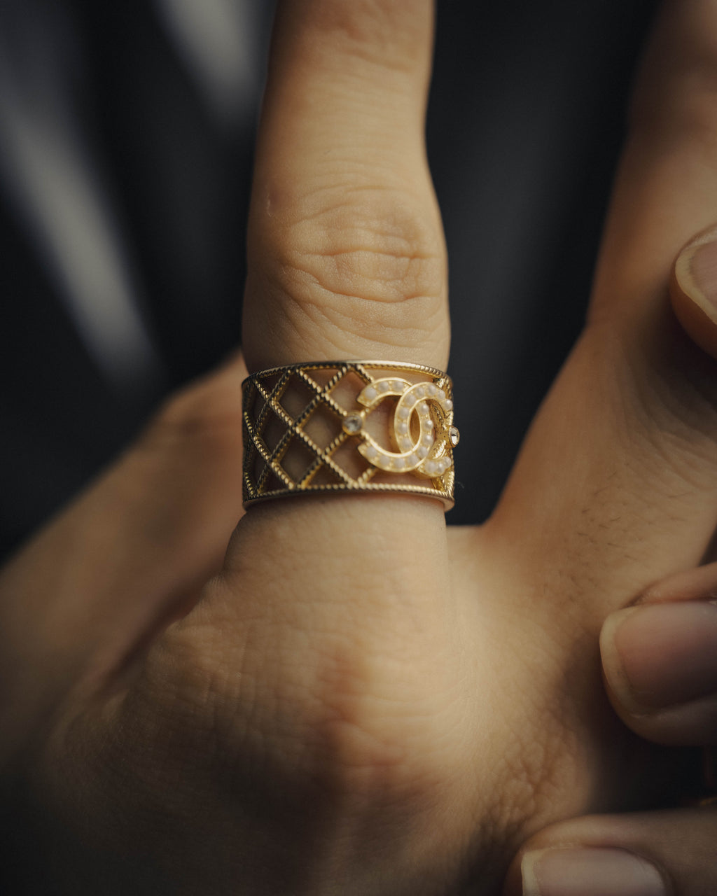 -SPECIAL- “CHANEL“ 2021 AW Pearl quilted CC ring