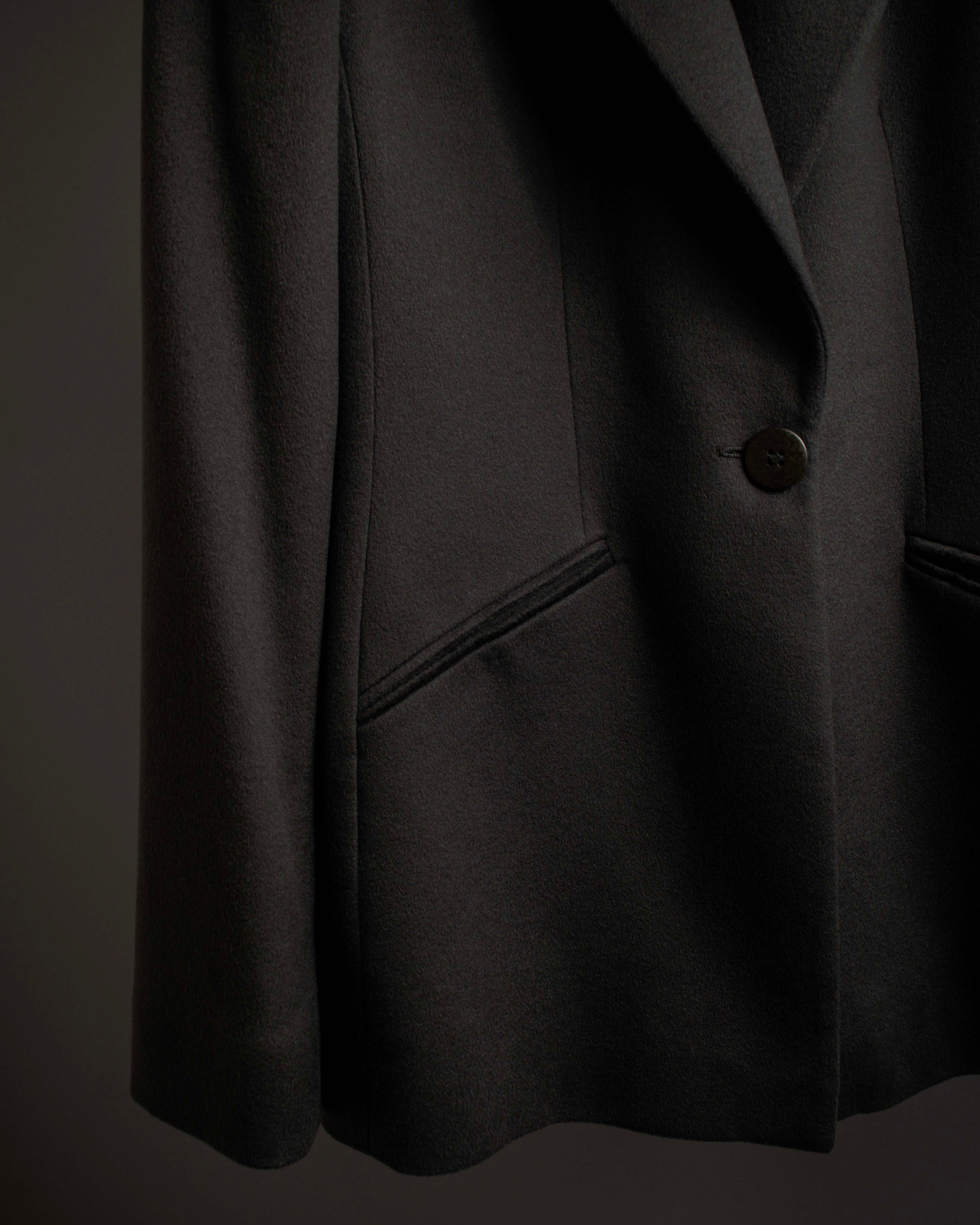 "ARMANI COLLEZIONI" Sharp peak lapel 100% cashmere tailored jacket