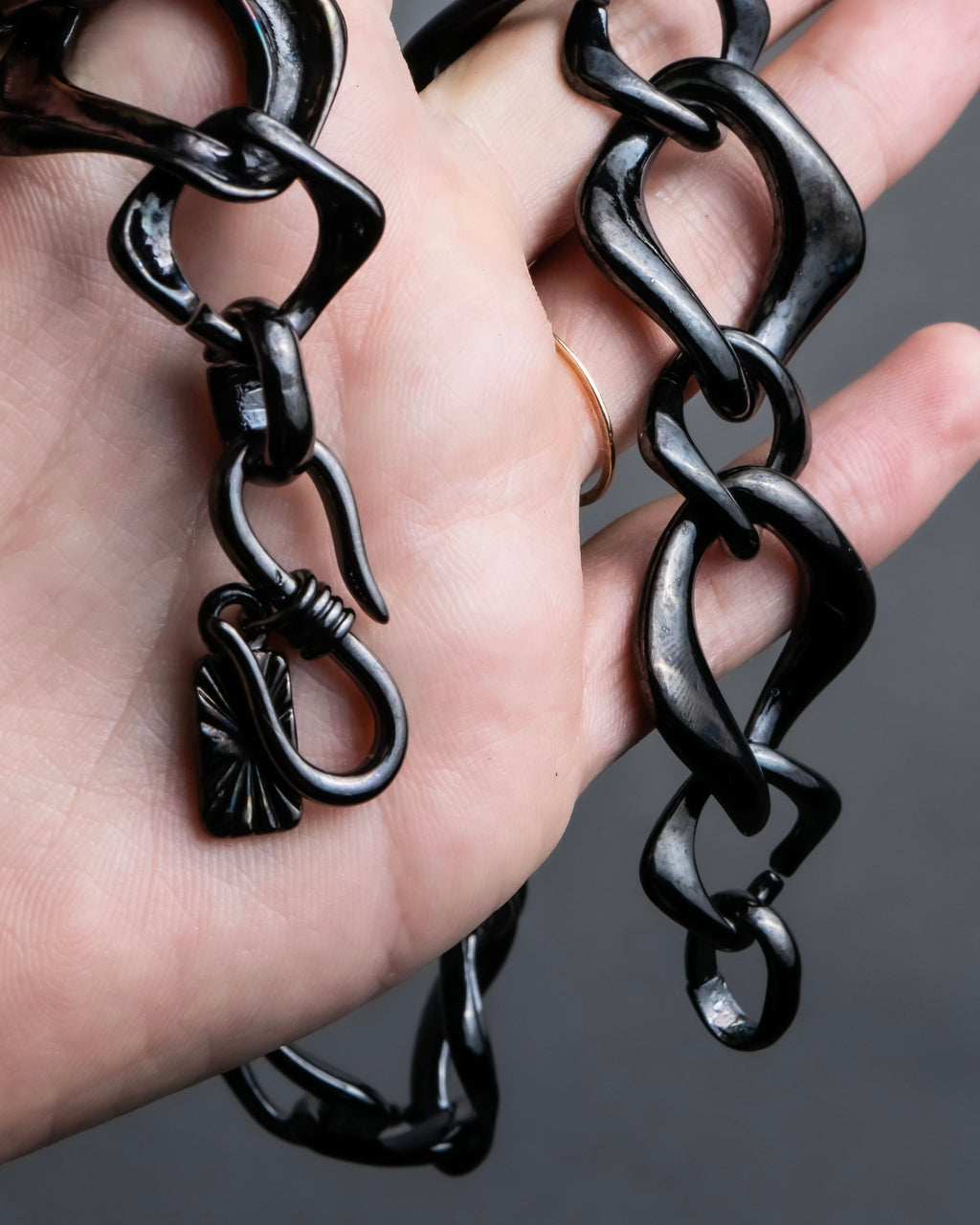 "YVES SAINT LAURENT" Twisted details mode style necklace