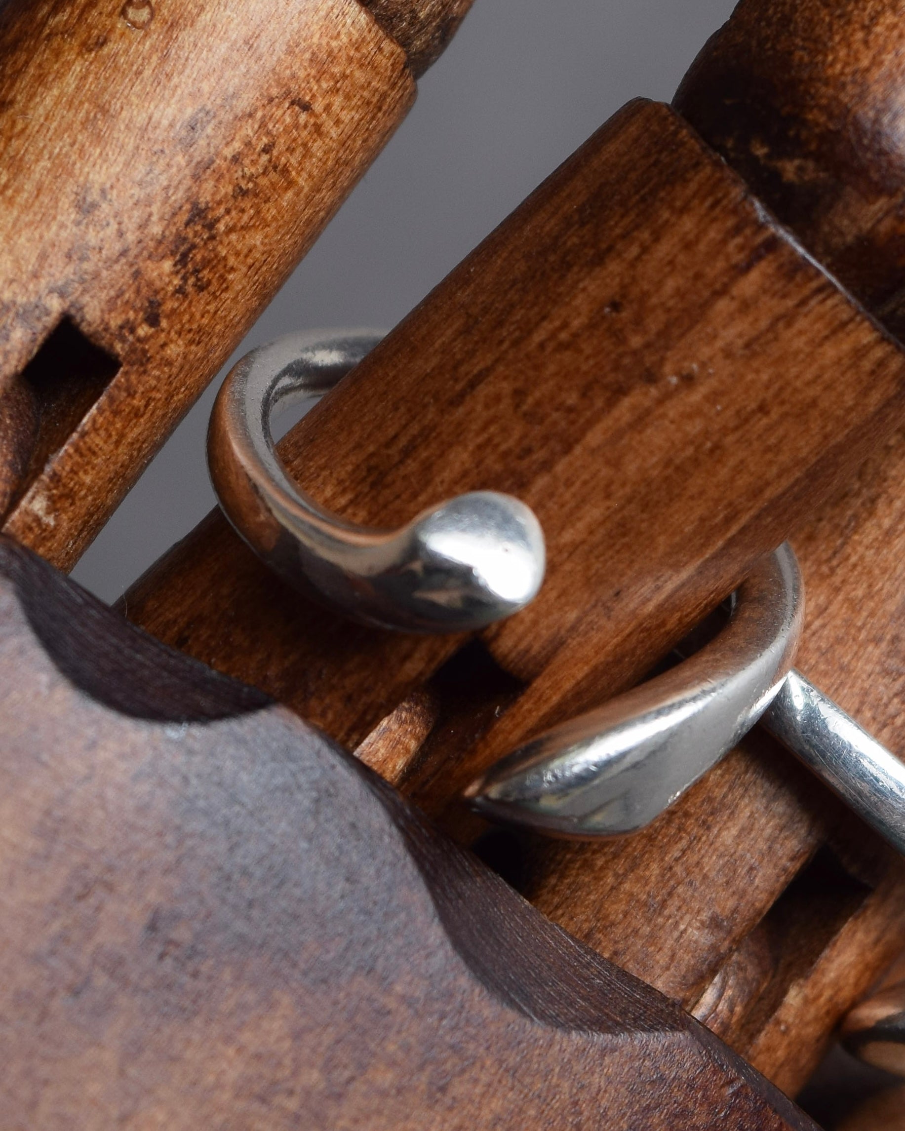 "CHANEL" Curved frame double combination silver earrings