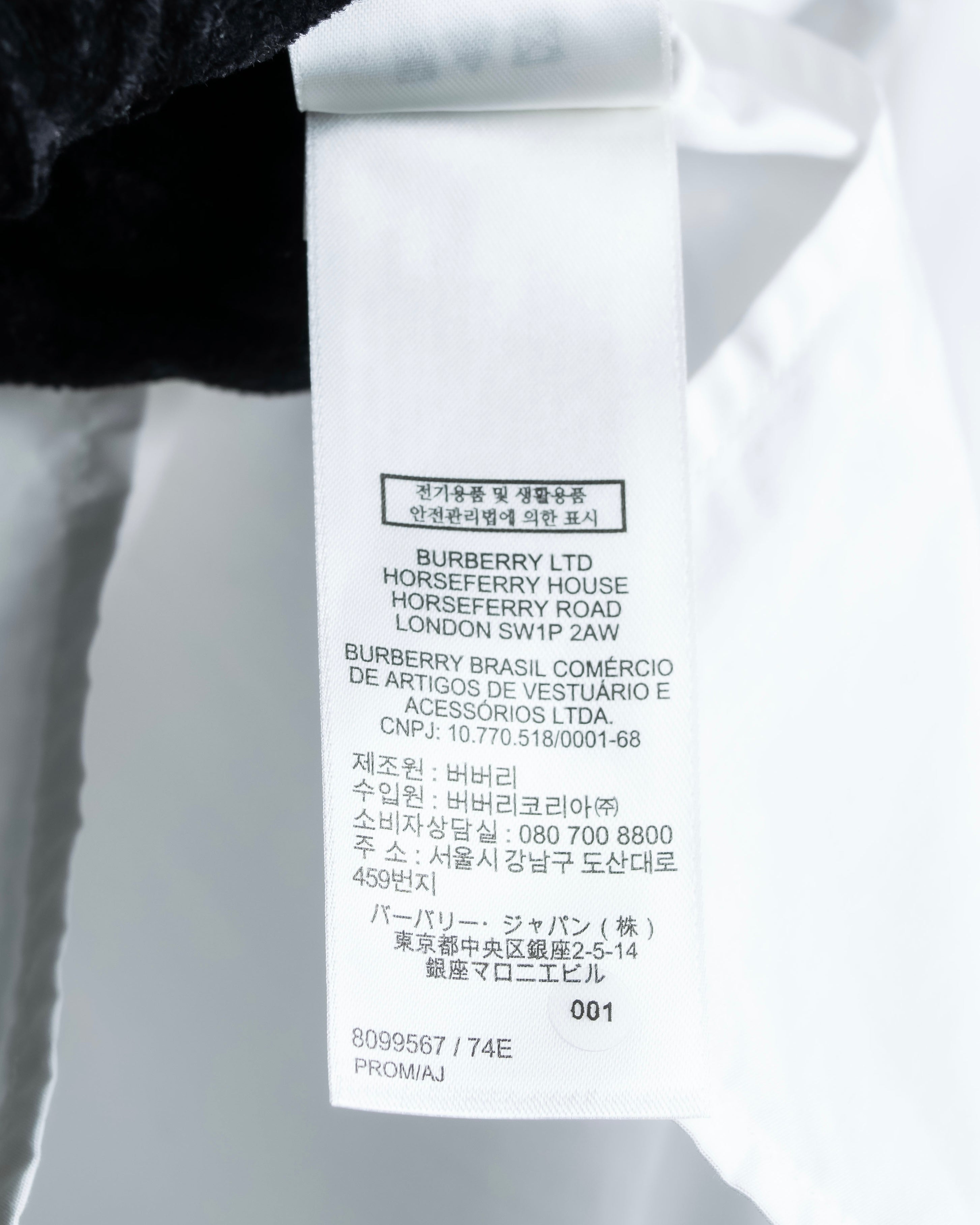 "BURBERRY" Wide collar embroidered emblem white shirt