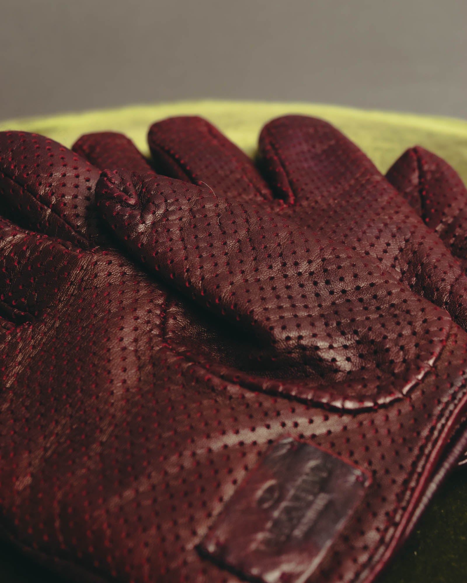 "VALENTINO GARAVANI" 2010's Burgundy perforated leather gloves