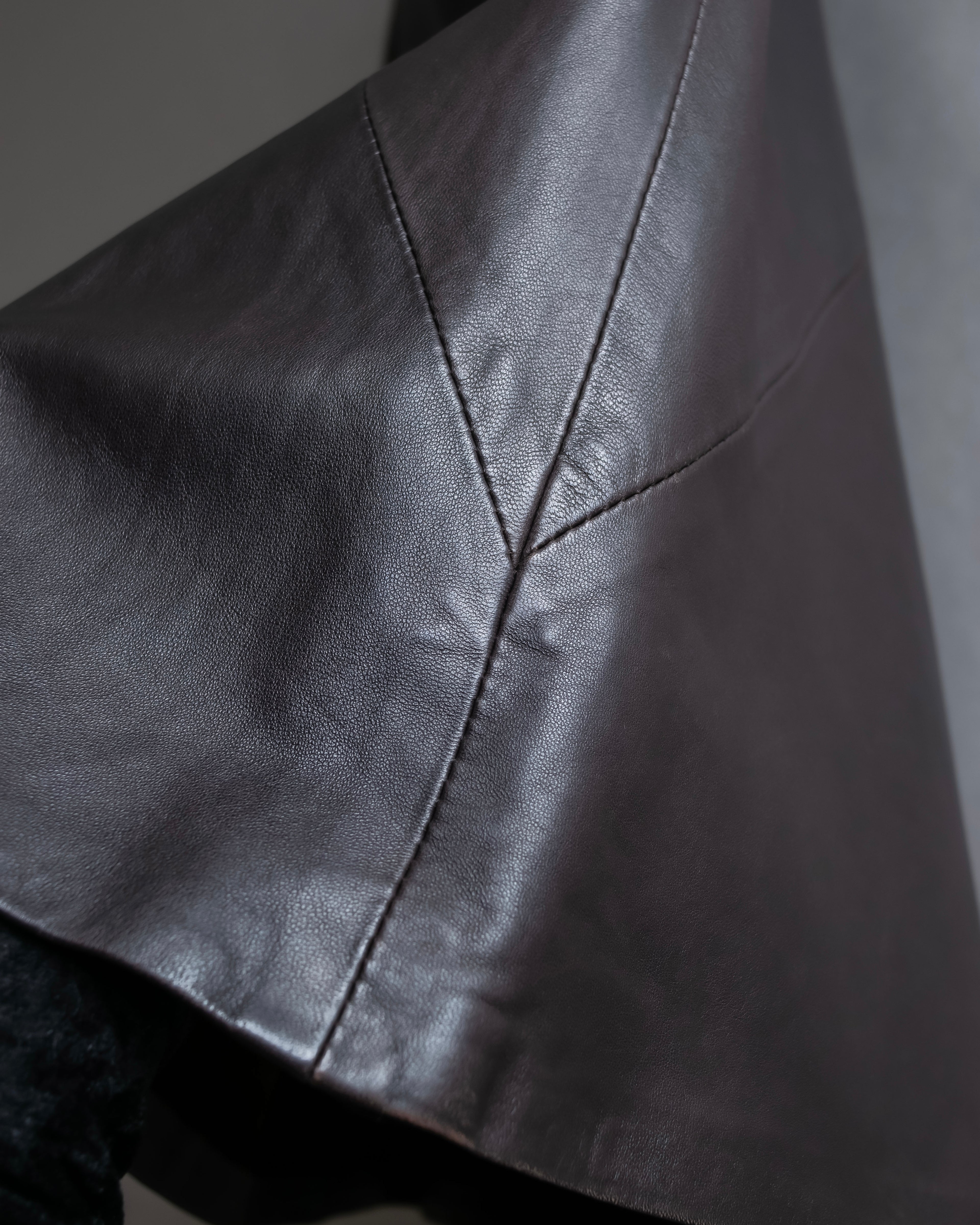 "HARVEY LOGAN" Diagonal cut design lamb leather flare skirt