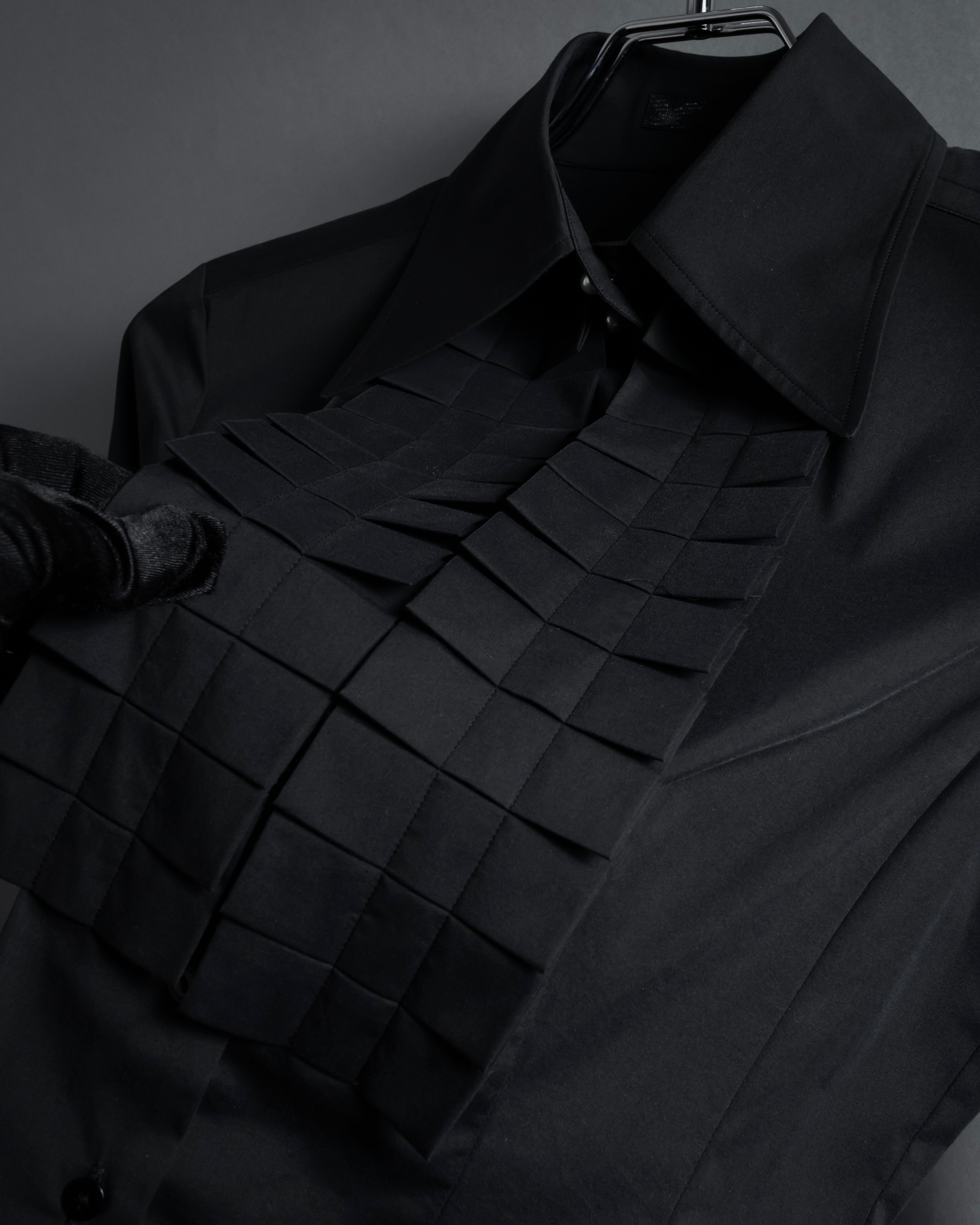 “BURBERRY” Tuxedo bib detail dress shirt