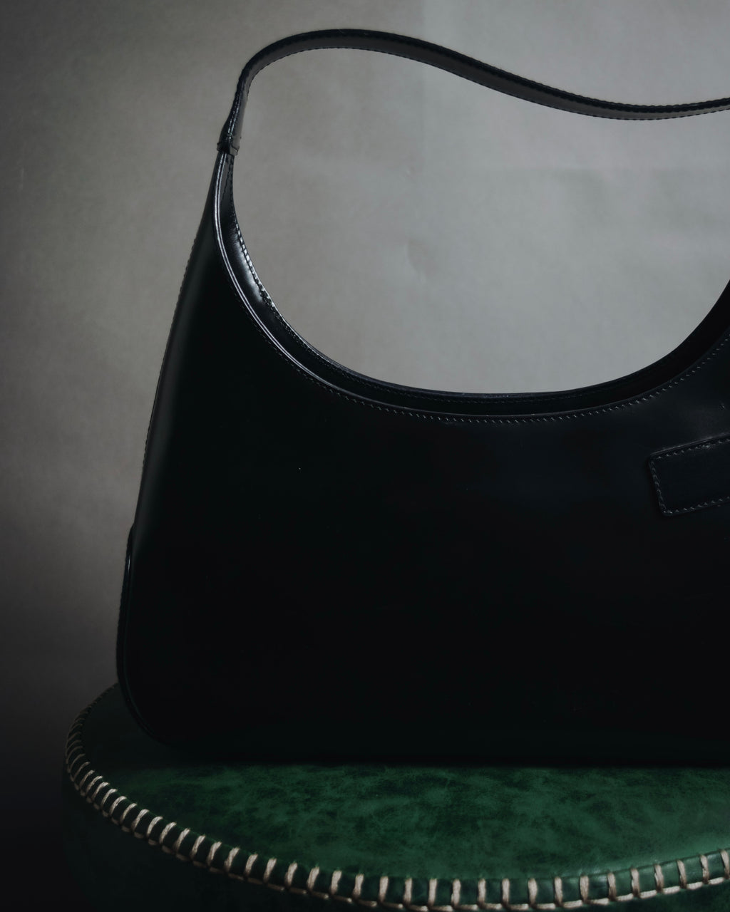 "Salvatore Ferragamo" 90’s-00’s minimalist gancini buckle hobo bag