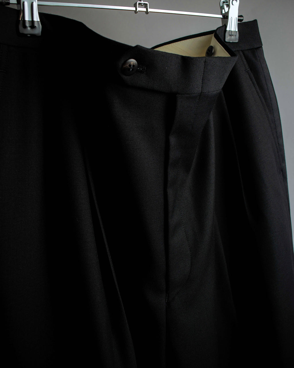 "CHRISTIAN DIOR MONSIEUR" Classical tailored Zegna base satin tuxedo set up