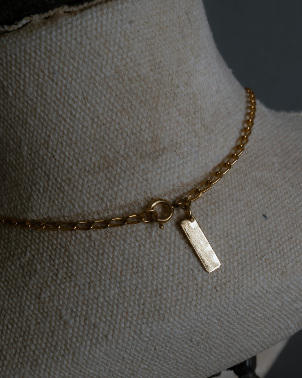 "BALENCIAGA" Red cabochon symmetrical design necklace