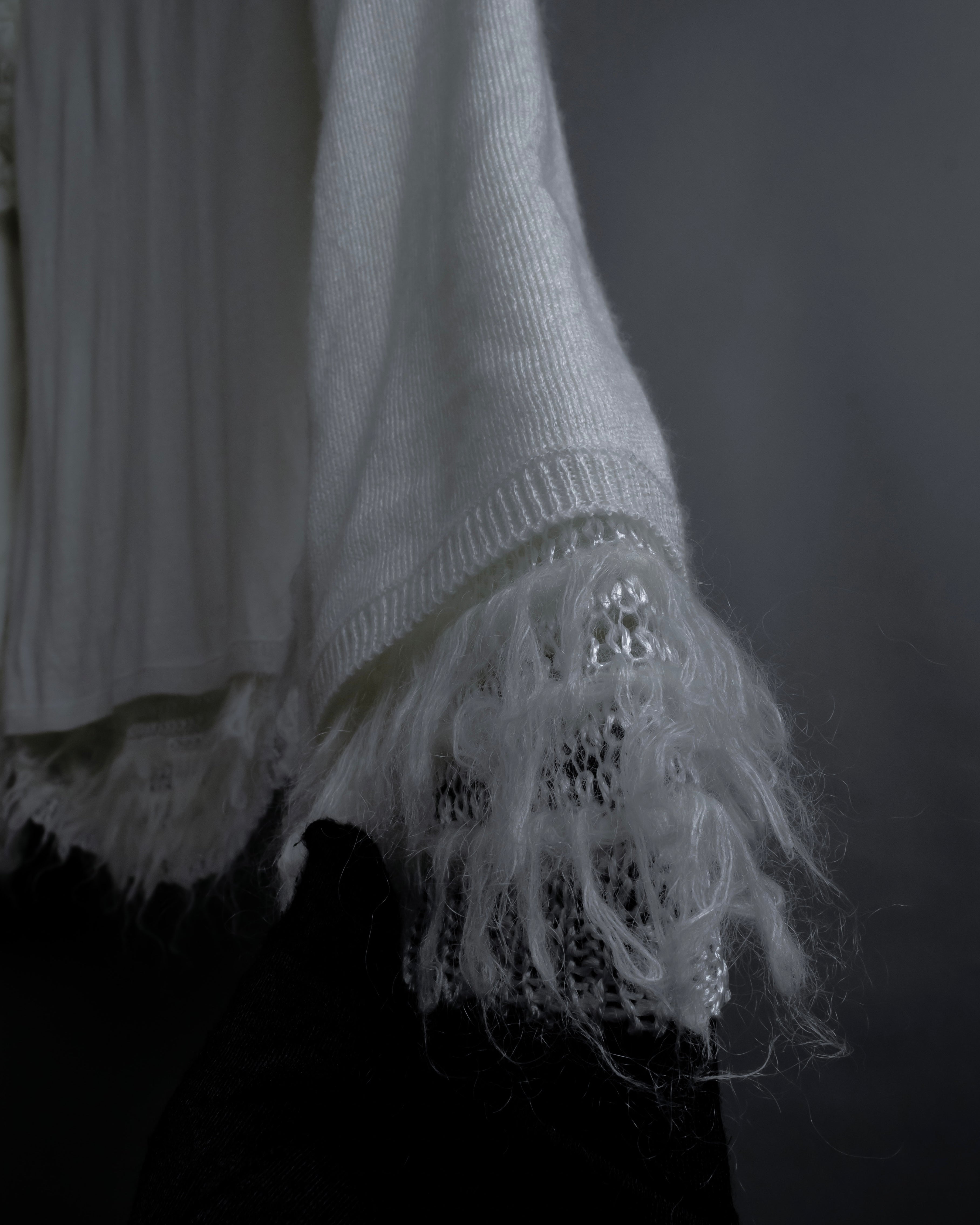 "COMME des GARCONS" 18AW layered mesh design fringe thick knit